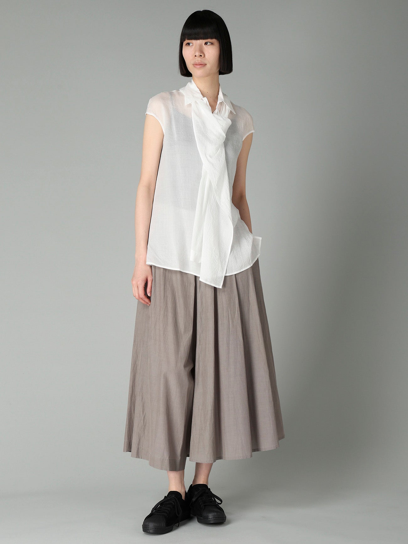 AALTO アールト FRONT PLEATS PANTS フロントプリーツパンツ 2006936 40 ブルー ウール ワイド タック ボトムス【中古】【AALTO】 AALTO - AALTO アールト FRONT PLEATS PANTS フロントプリーツパンツ