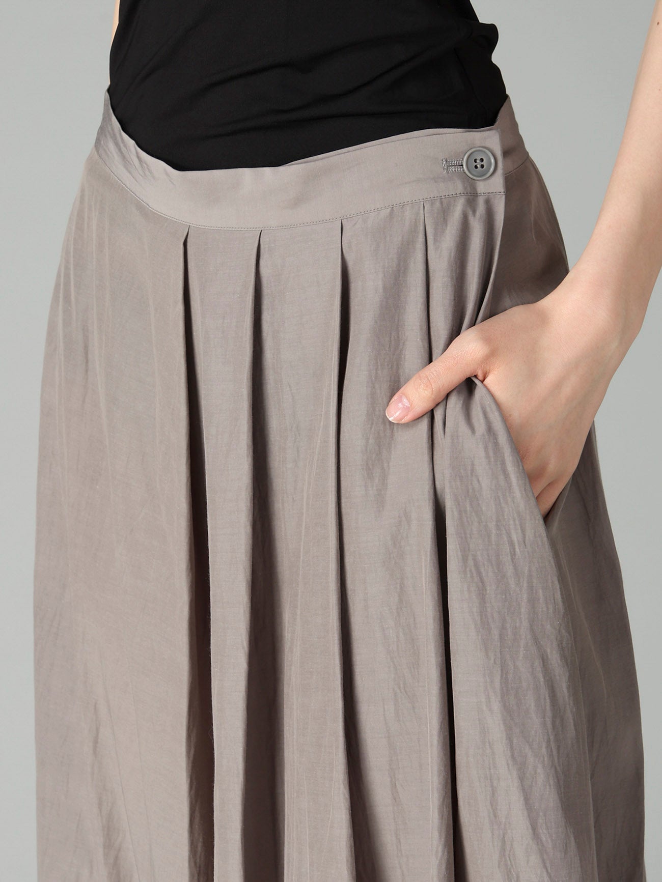TUCKED SKIRT PANTS