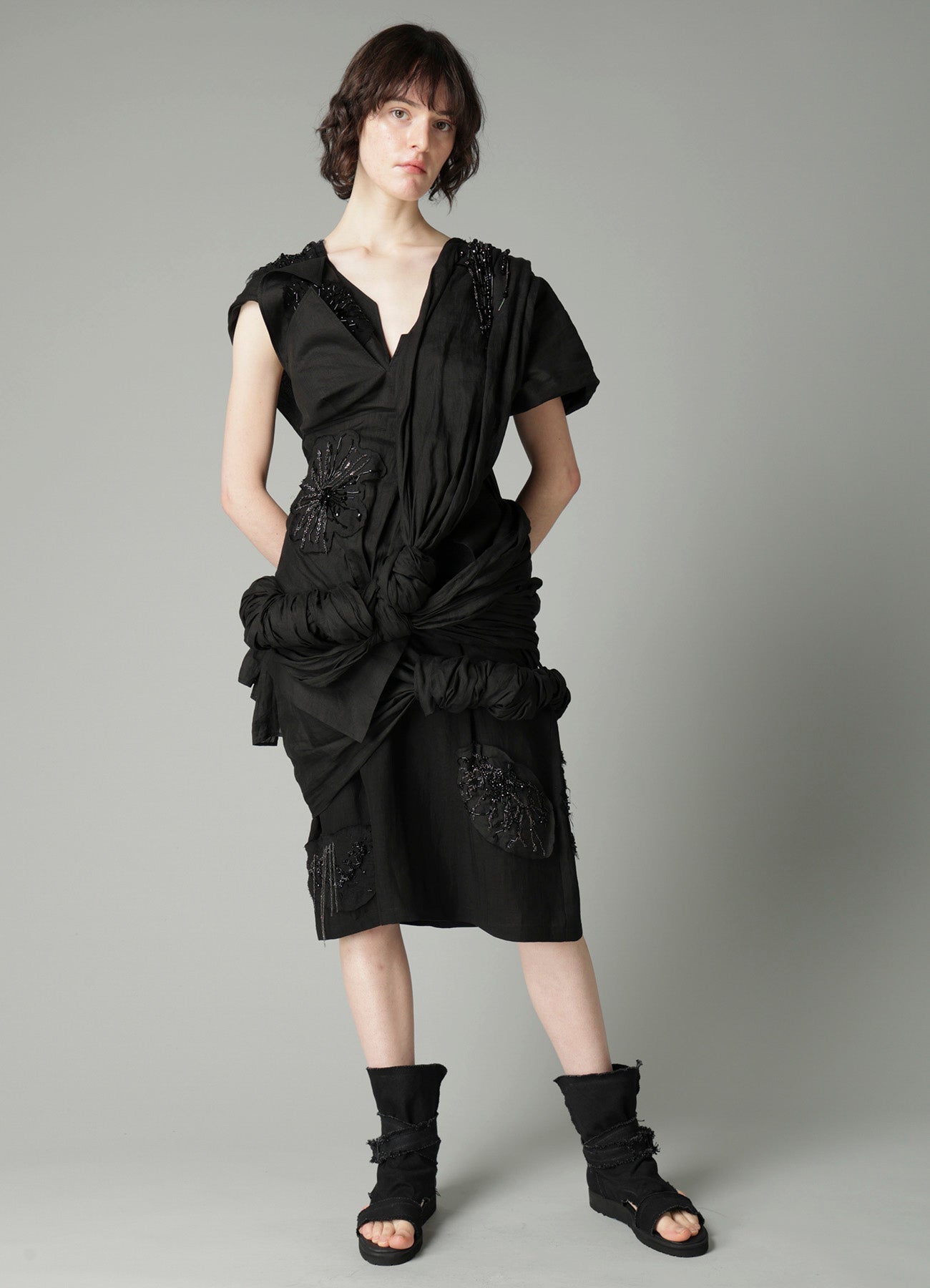 Ra LAWN BEADS POINT DRAPED SKIRT