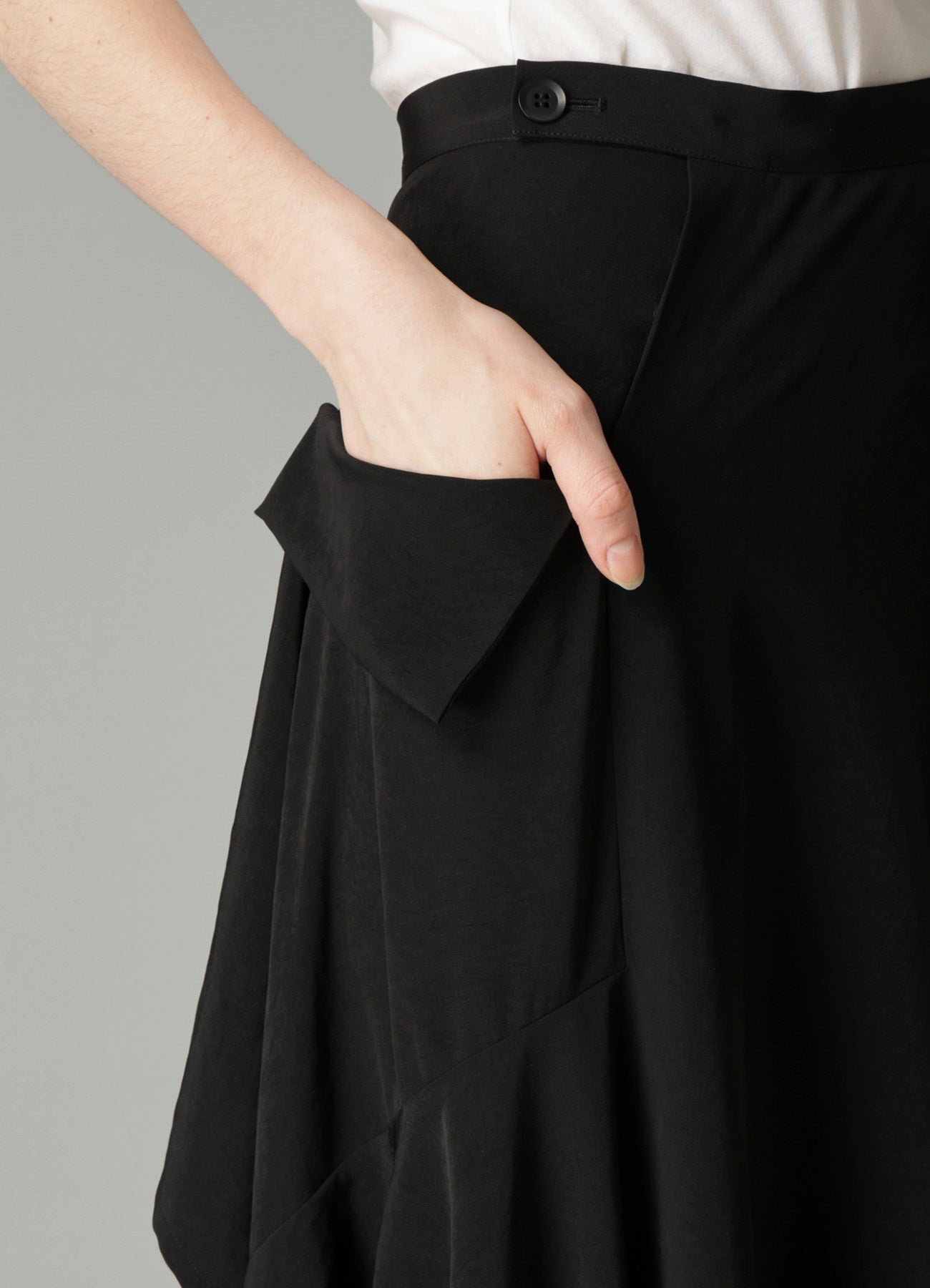 Ta/Pe CREPE DE CHINE FLARE WRAP SKIRT