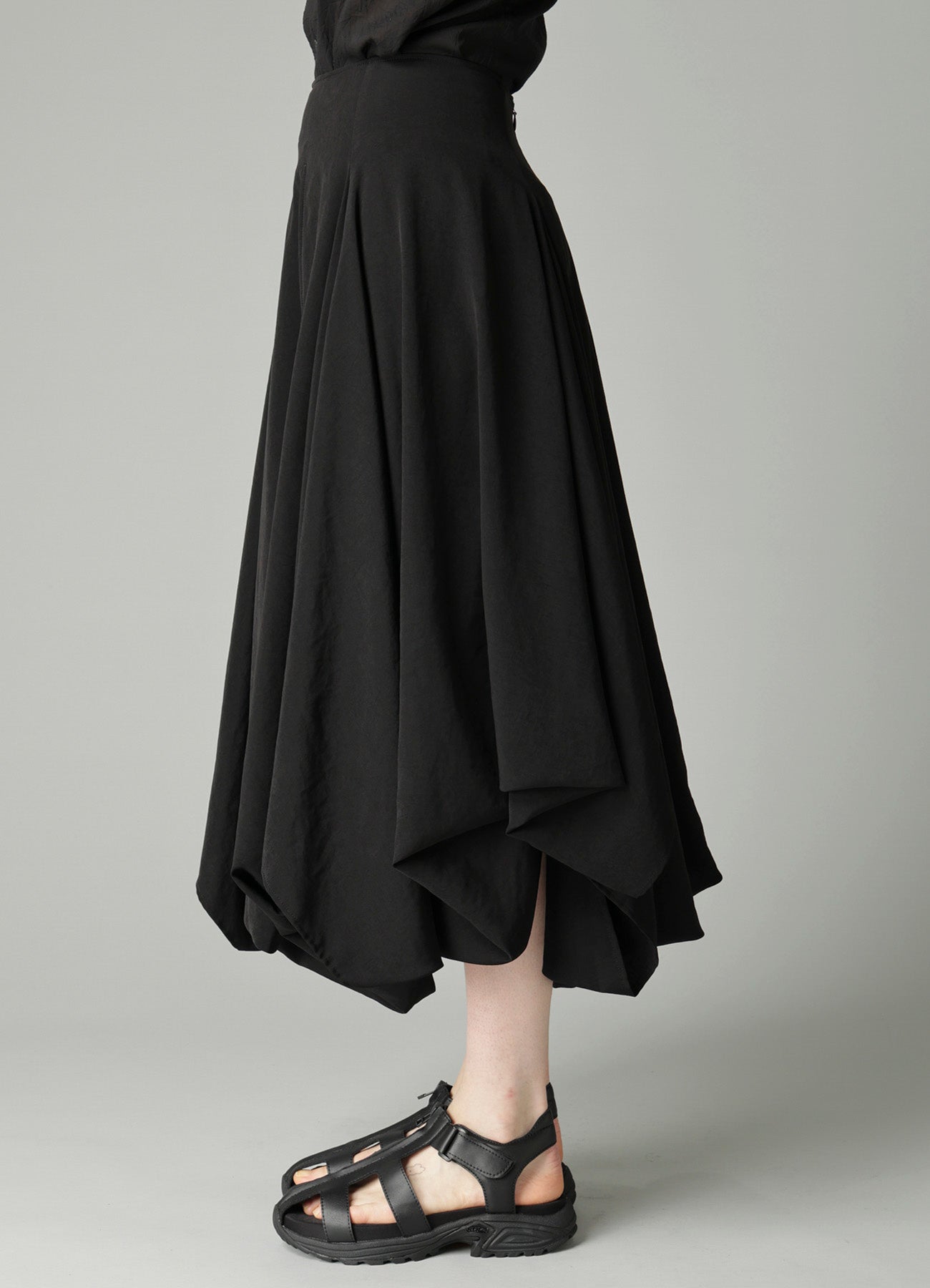 Ta/Pe CREPE DE CHINE PANEL BALLOON SKIRT – THE SHOP YOHJI YAMAMOTO