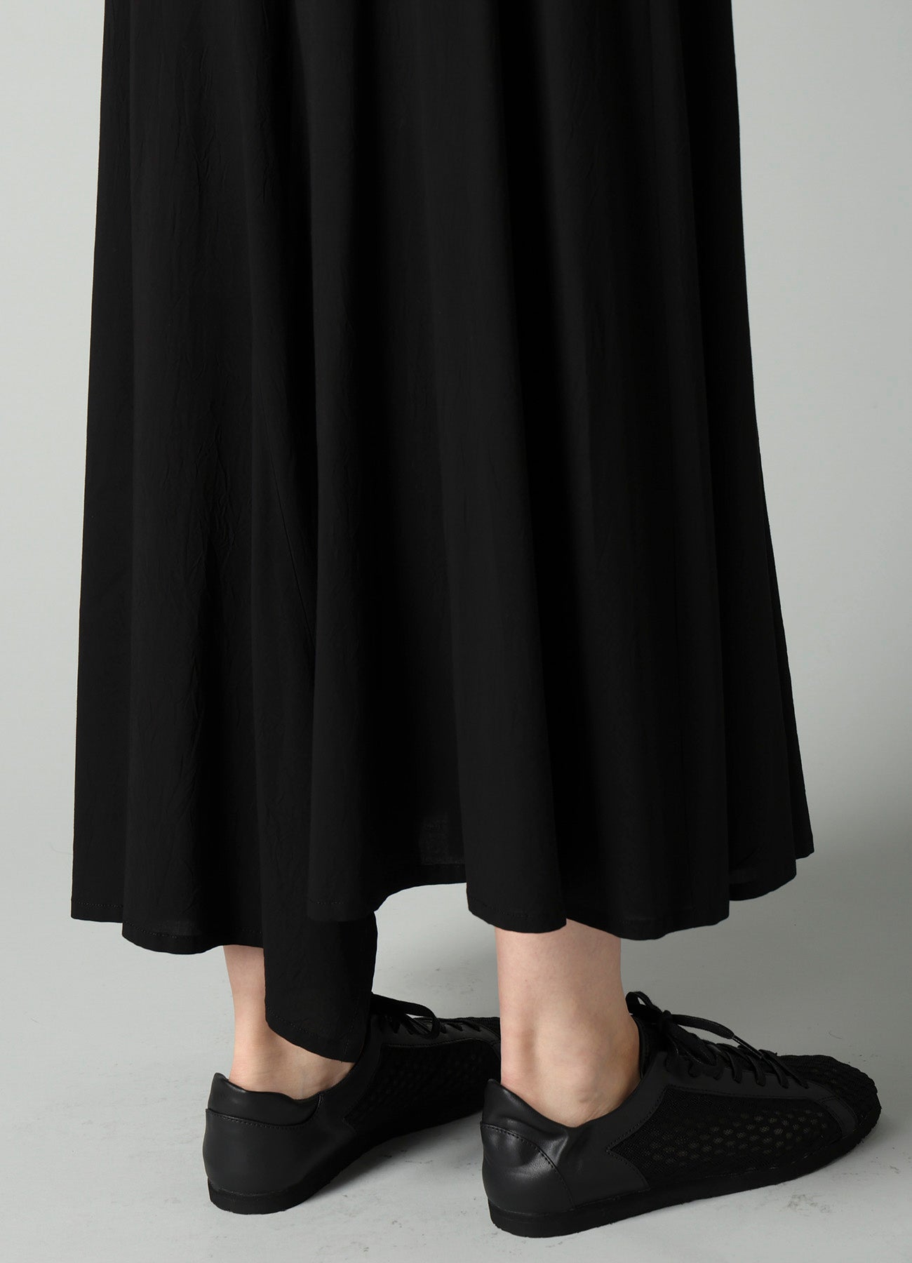 Ry LAWN L GATHERED FLARE PANTS