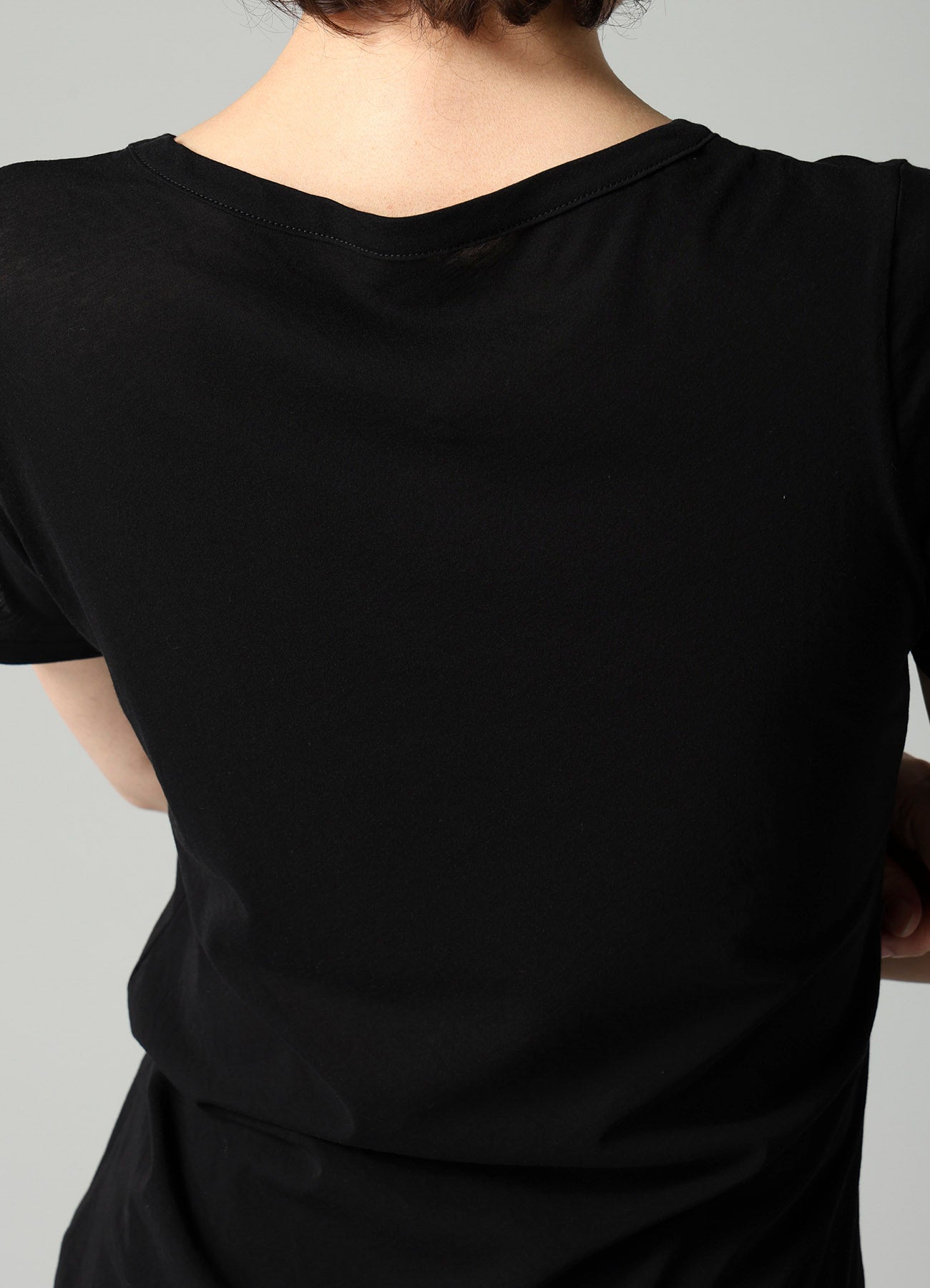 HIGH TWISTED SINGLE JERSEY SHORT SLV ROUND NECK T