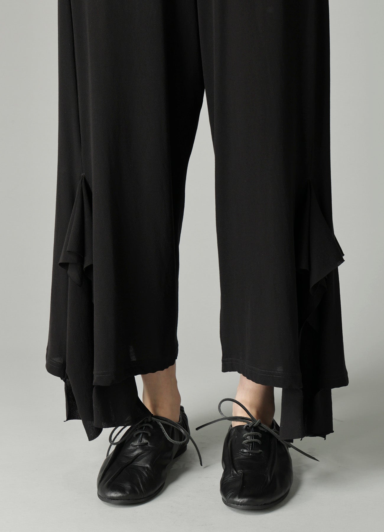 HIGH TWISTED SIINGLE JERSEY DRAPED PANTS – THE SHOP YOHJI YAMAMOTO