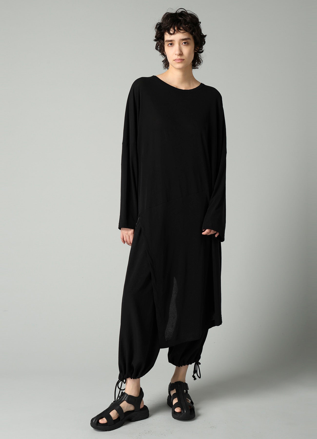 SOFT SINGLE JERSEY UNBALANCED LONG SLV T