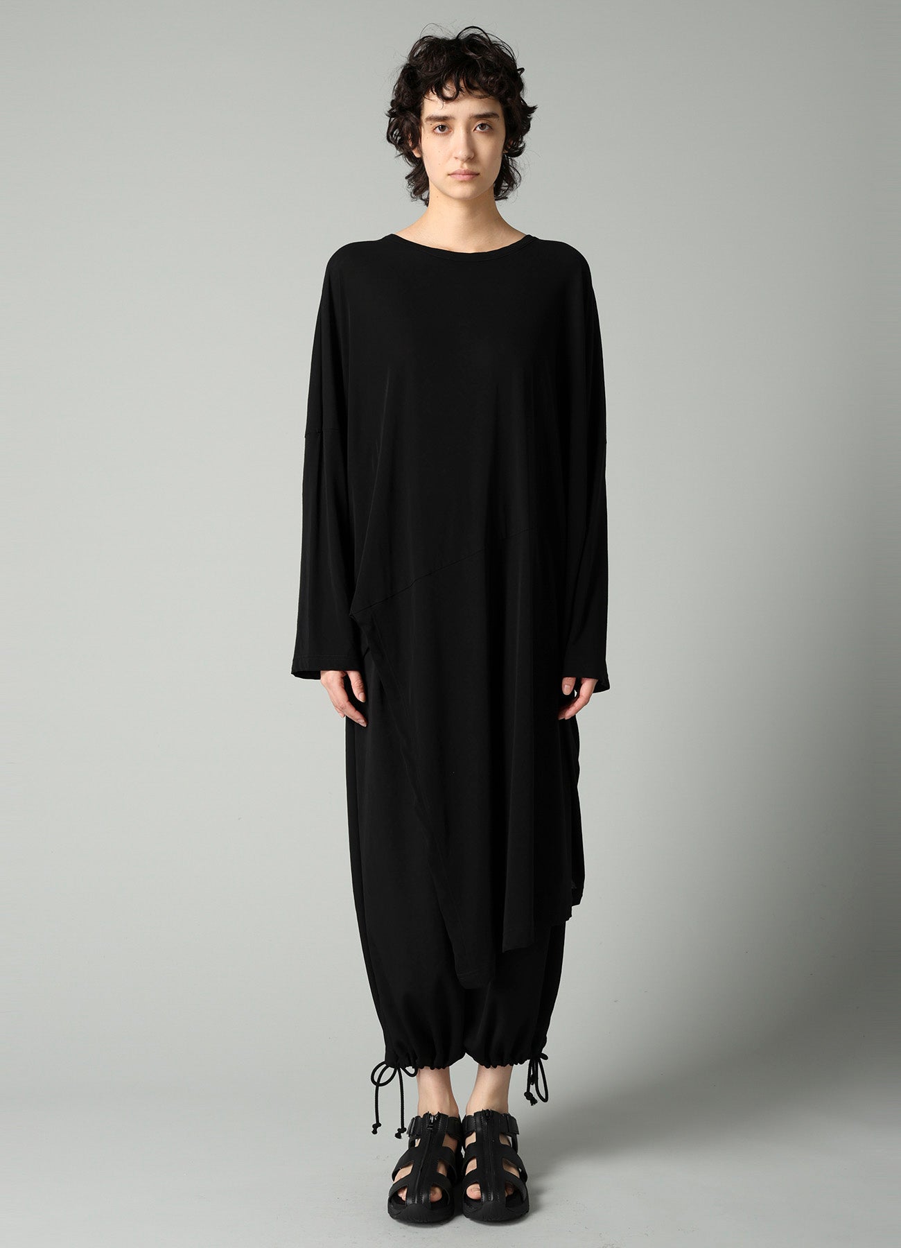 SOFT SINGLE JERSEY UNBALANCED LONG SLV T
