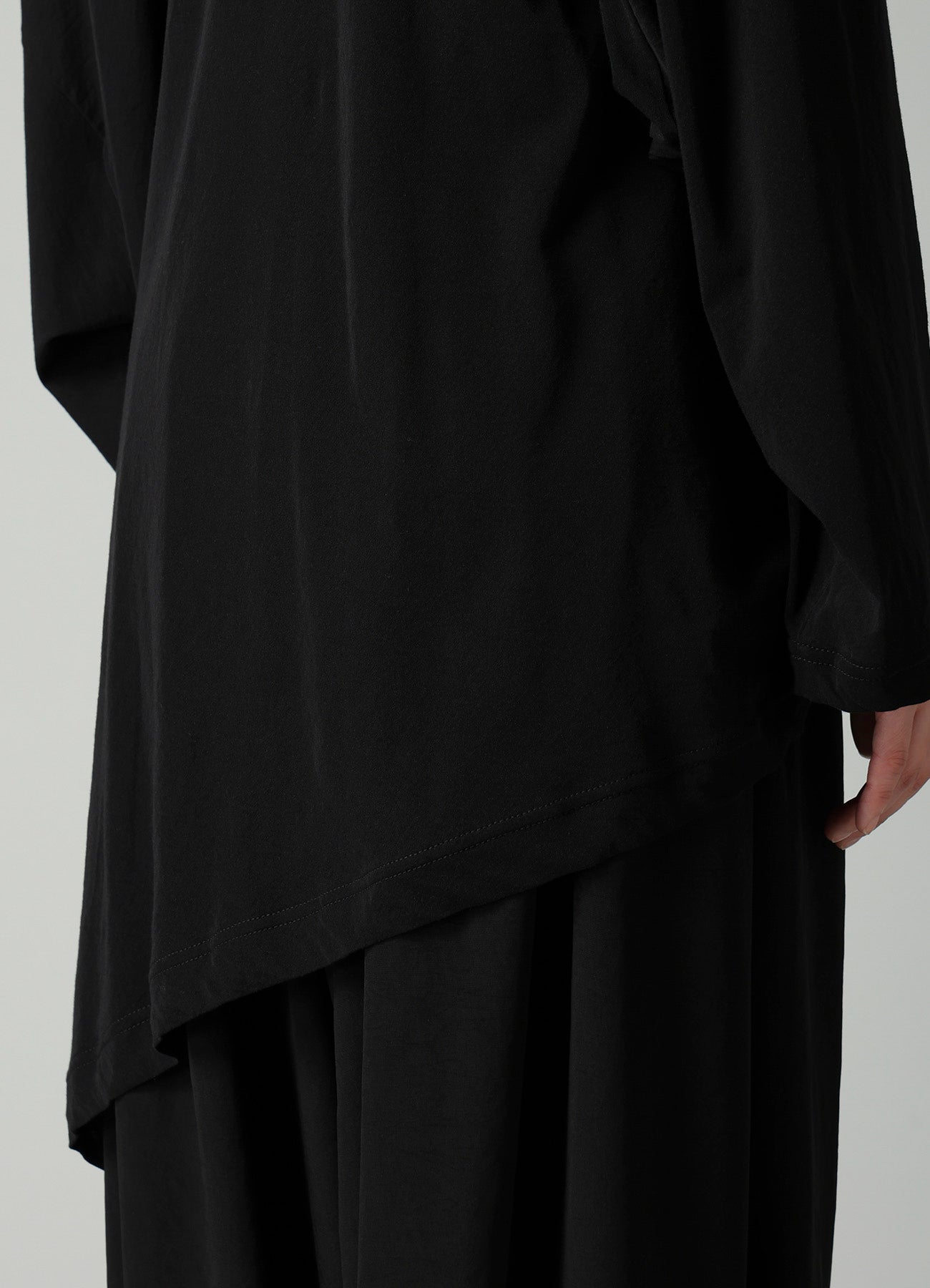 SOFT SINGLE JERSEY UNBALANCED LONG SLV T