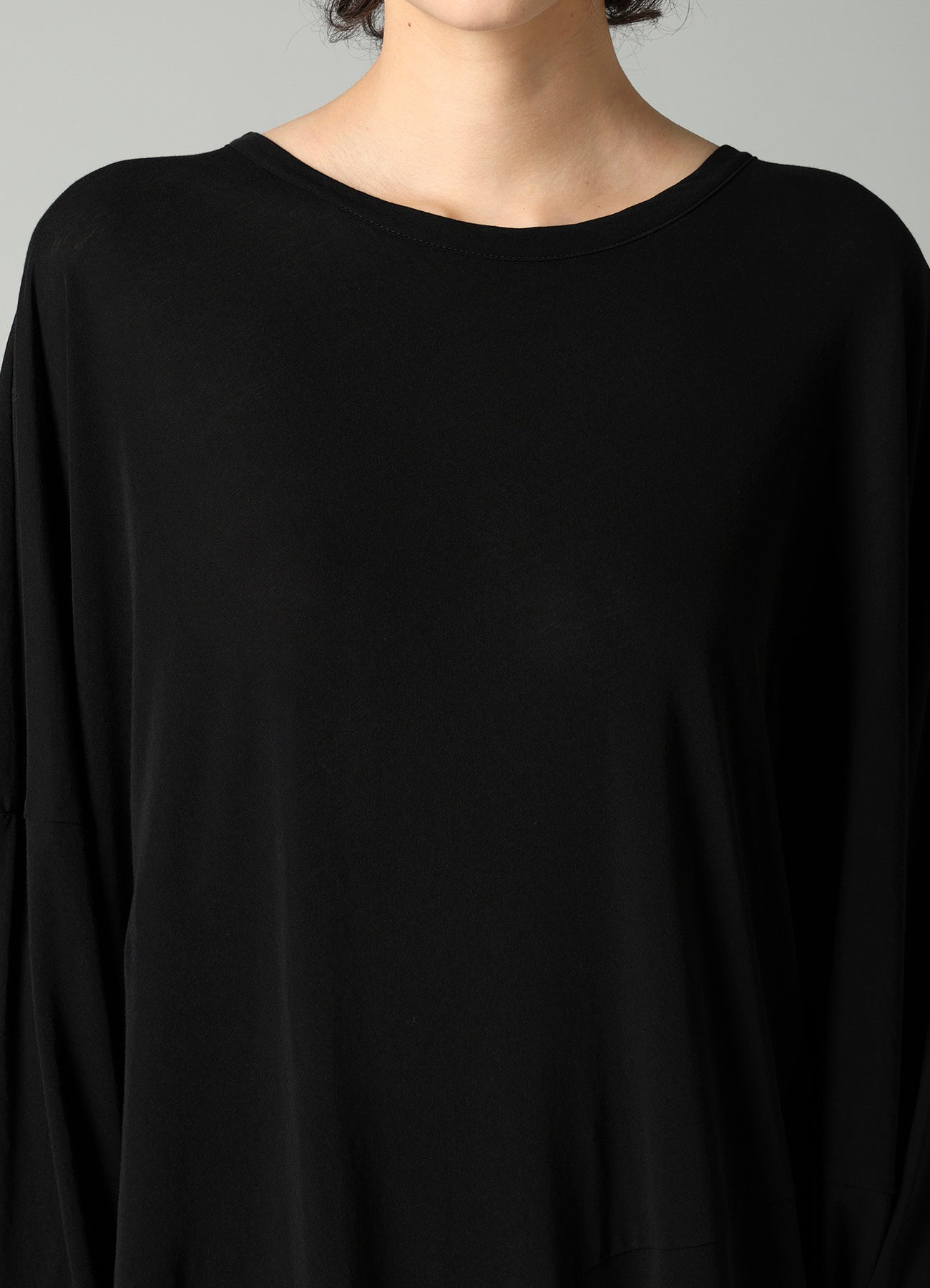 SOFT SINGLE JERSEY UNBALANCED LONG SLV T