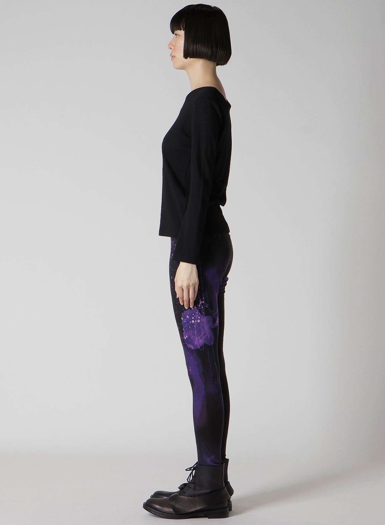 AIRY SPUN LIGHT MILLED ANGULAR NECK LONG T-SHIRT