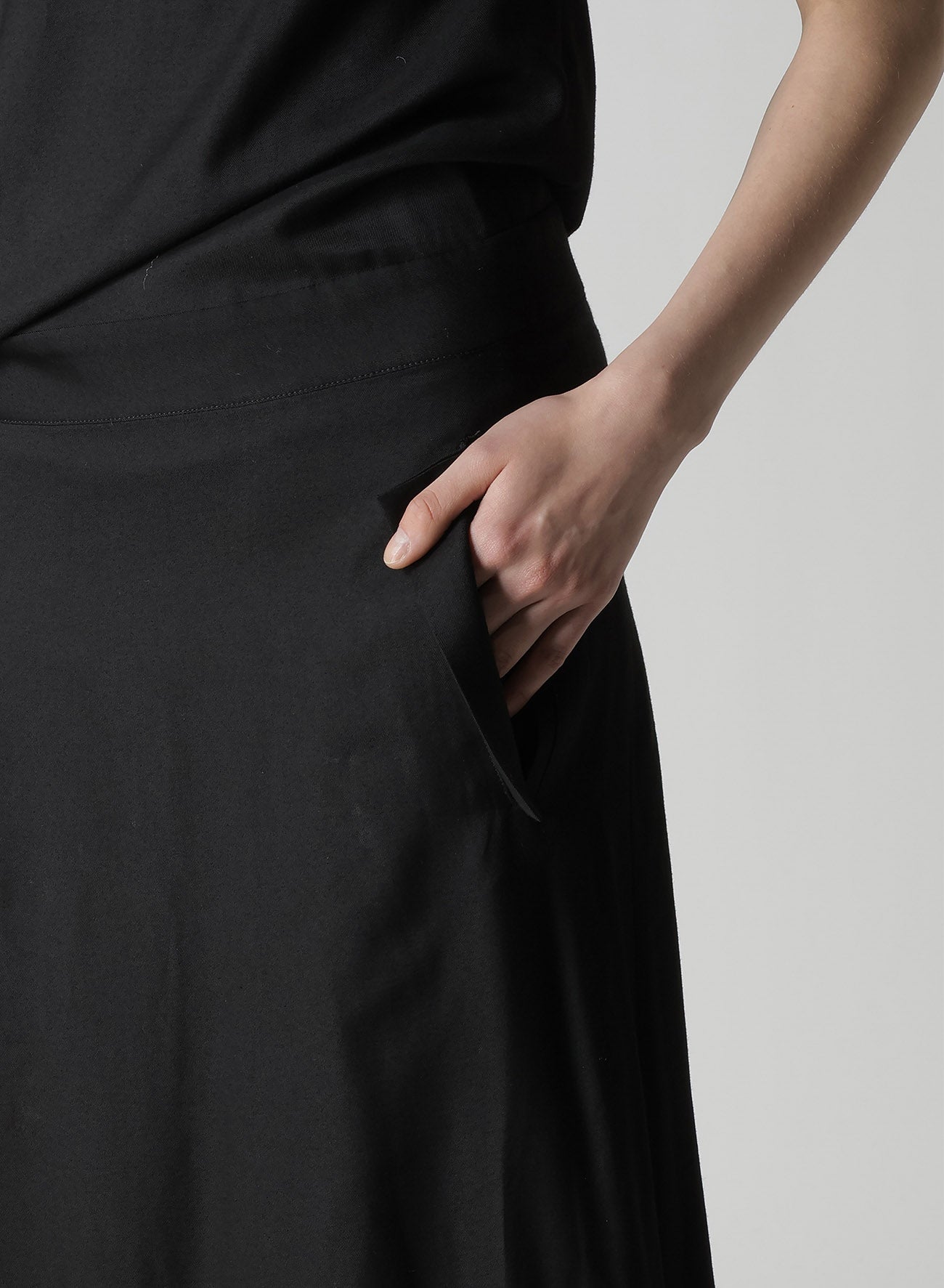 VISCOSE TWILL R DRAPED LONG DRESS
