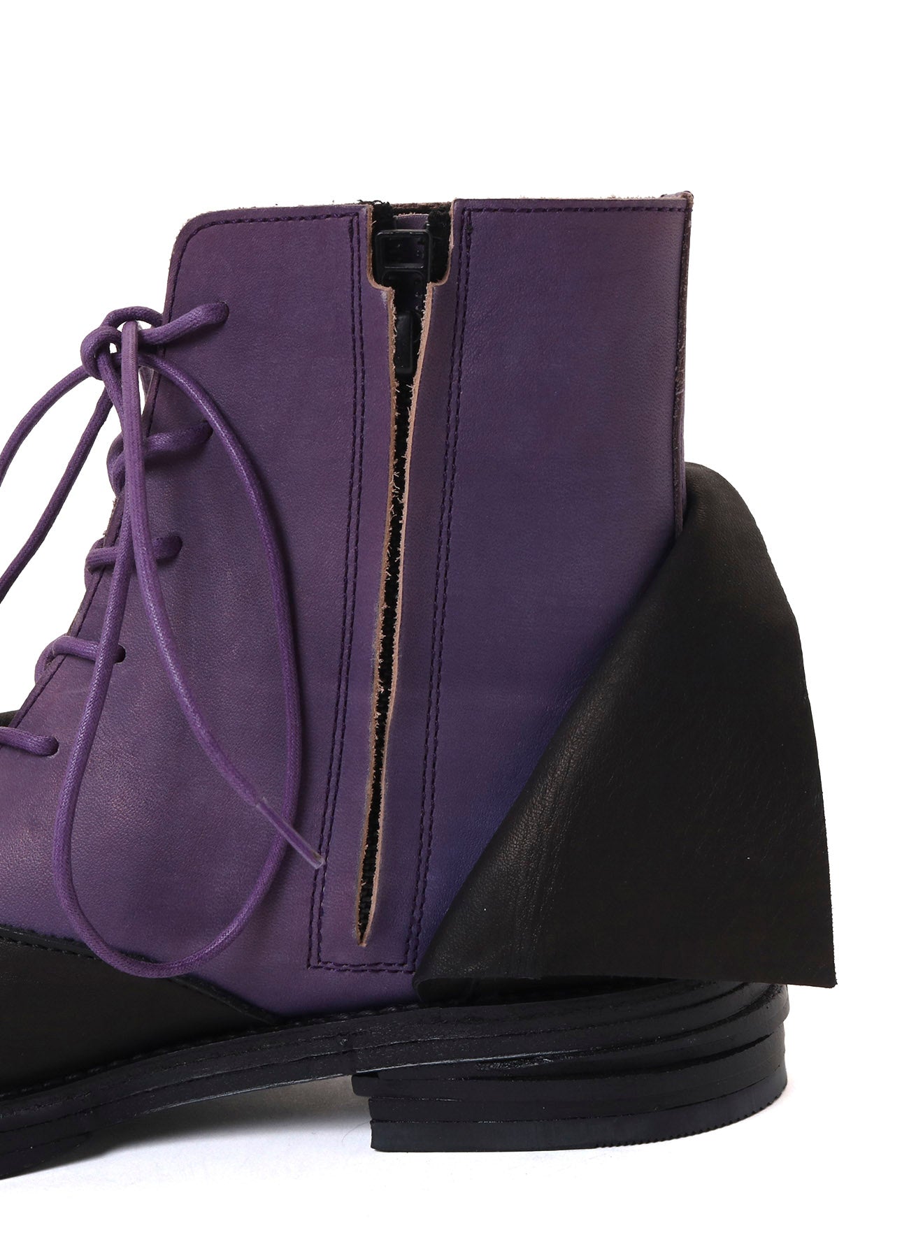 UNEVEN DYED LEATHER LACE-UP BOOTS