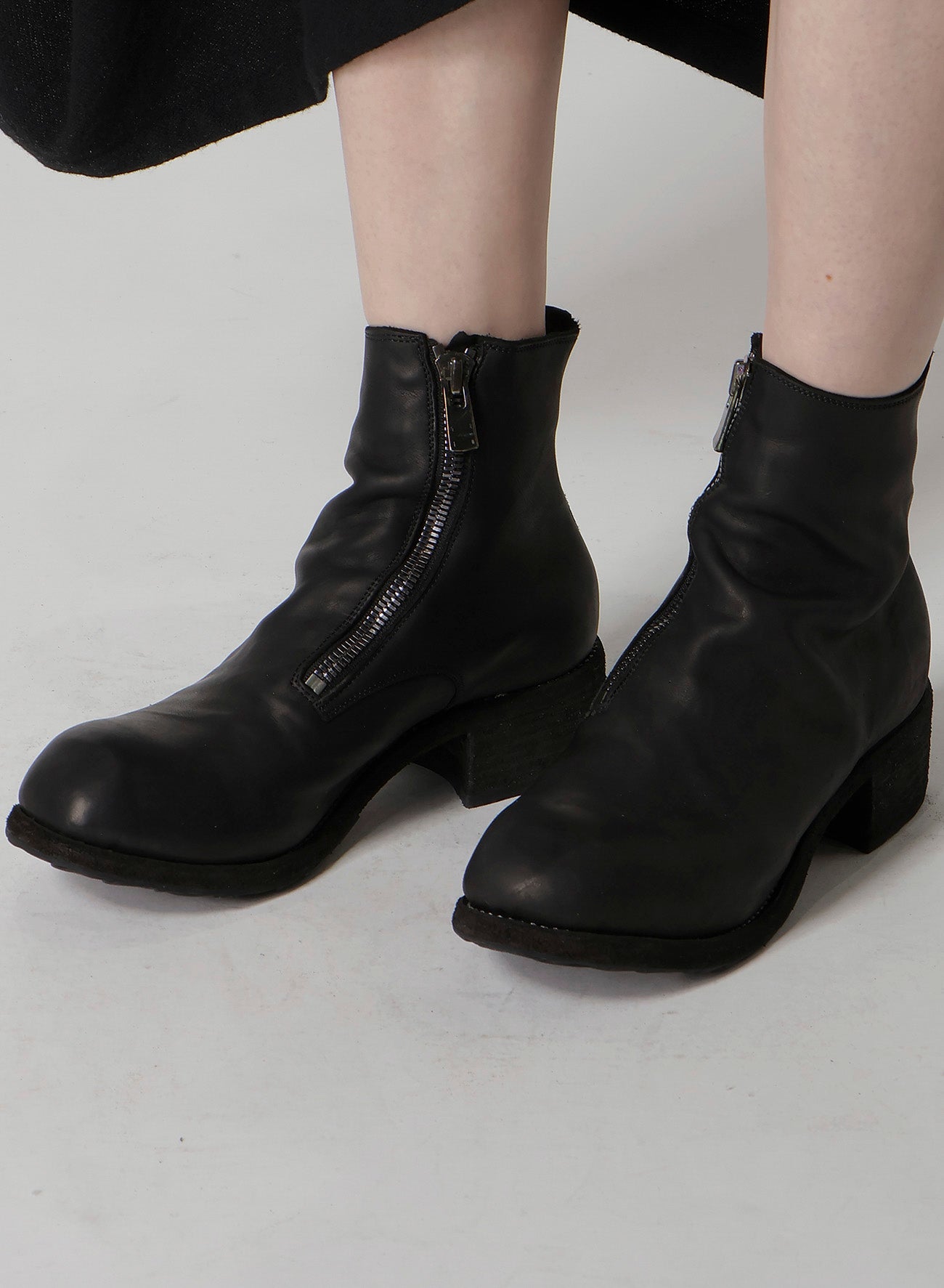 GRAINED CALFSKIN INSIDE ZIP BOOTS
