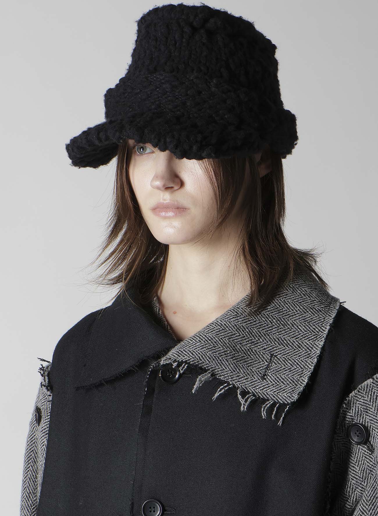 HAND-WOVEN SLABS/W KNIT D'GOAL