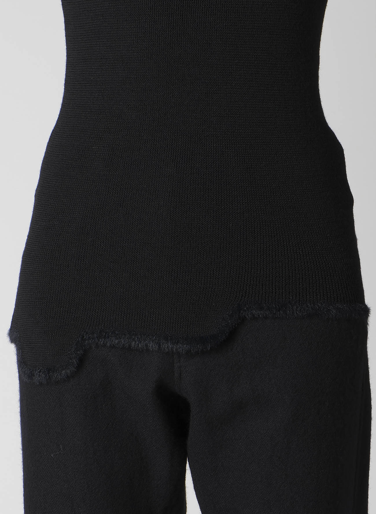 12G RIB JAGGED HEM ROUND NECK PO