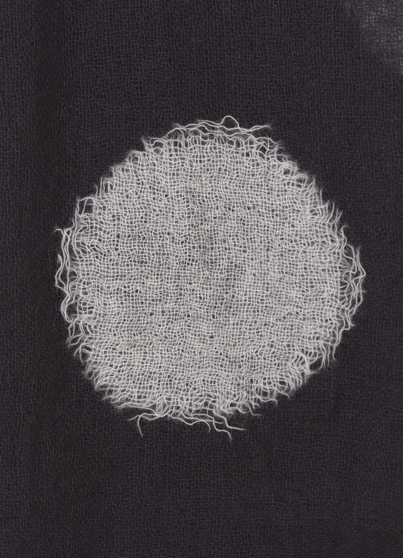 WOOL GAUZE NEEDLE PUNCH DOT STOLE