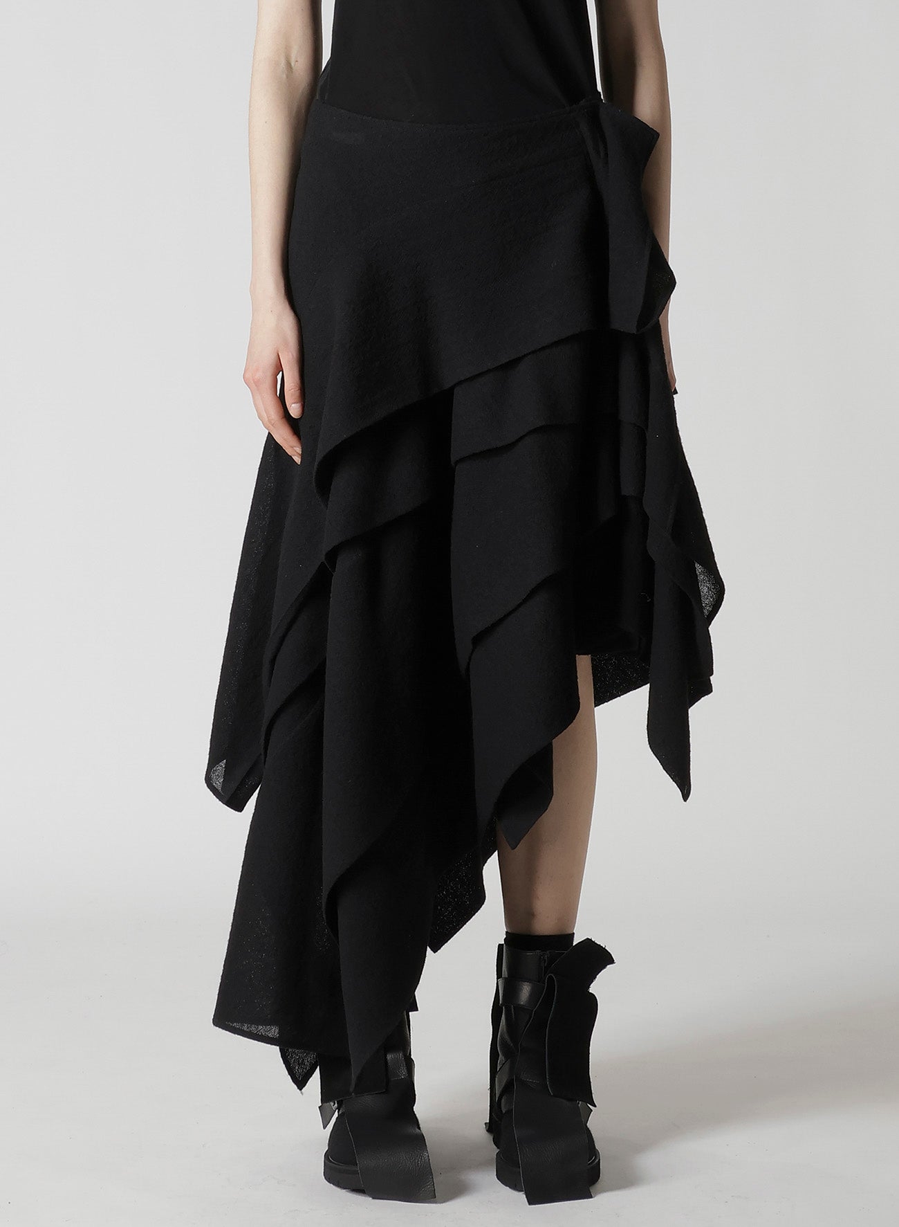WOOL GAUZE TUCKED STITCH D SKIRT