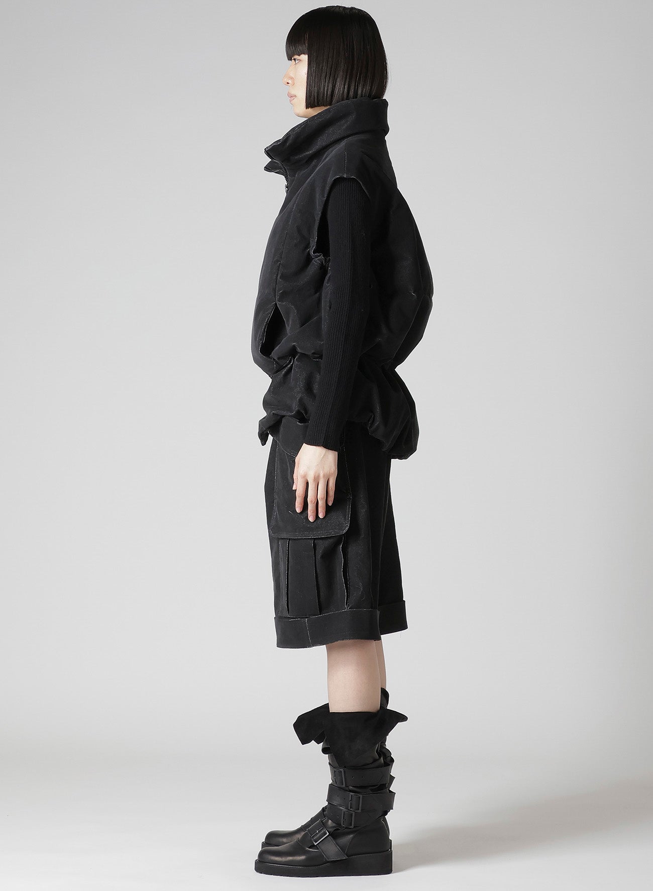 STRETCHED VELVET PADDED VEST