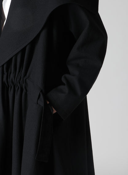 SHRINK WOOL GABARDINE FRONT GATHER DETAIL COAT