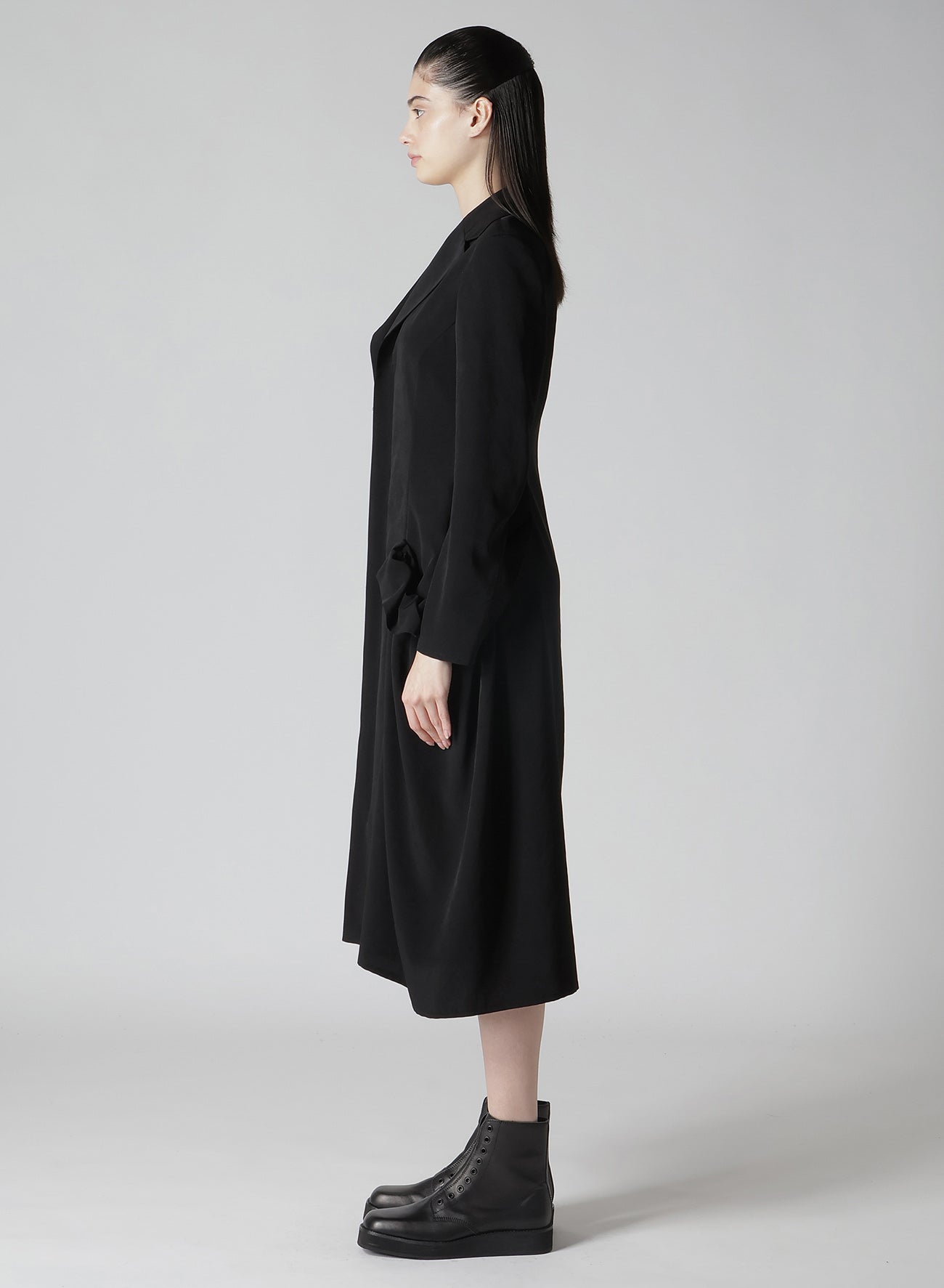 TA/PE CREPE DE CHINE SIDE GATHER DETAIL ZIP DRESS