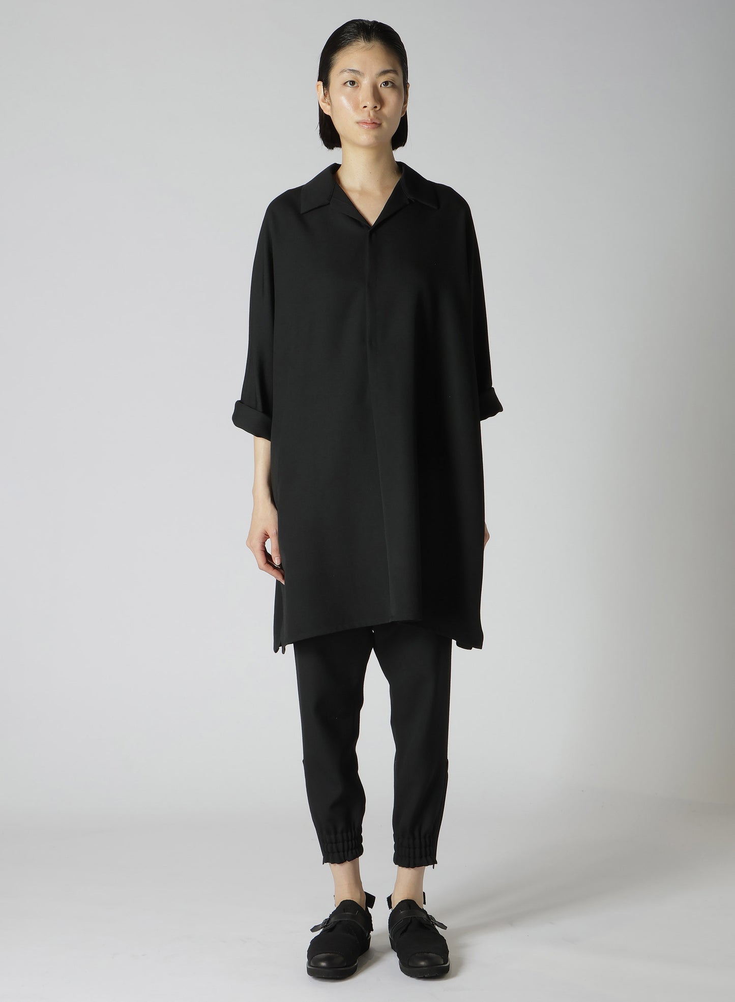 2/60 WOOL GABARDINE OPEN COLLAR DOLMAN SLV DRESS