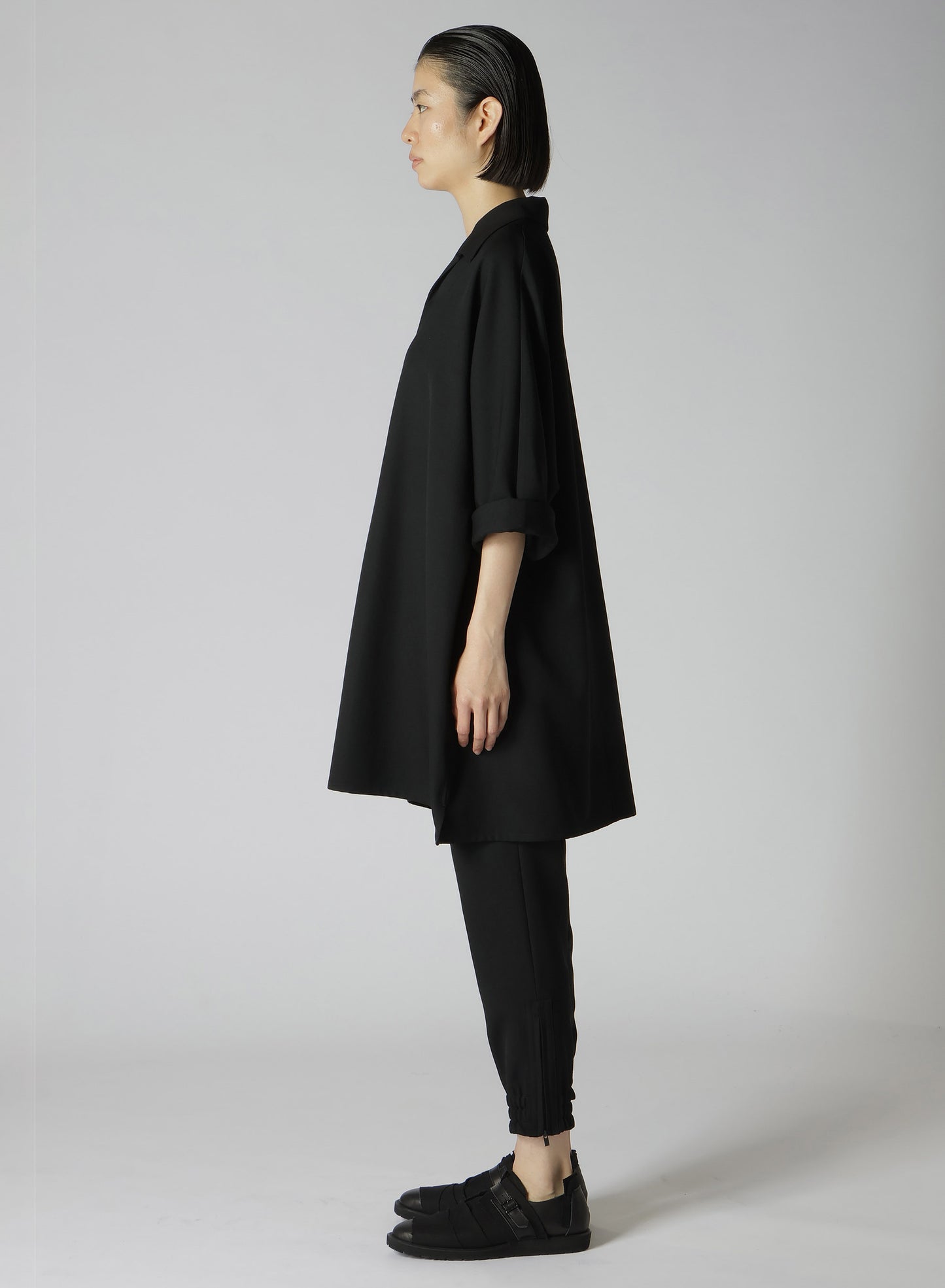 2/60 WOOL GABARDINE OPEN COLLAR DOLMAN SLV DRESS