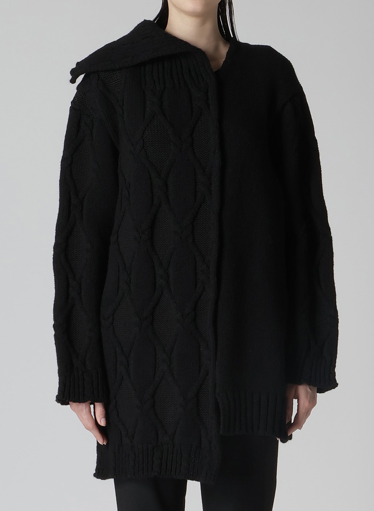 PLATING CABLE KNIT ASYMMETRY PANELED PO