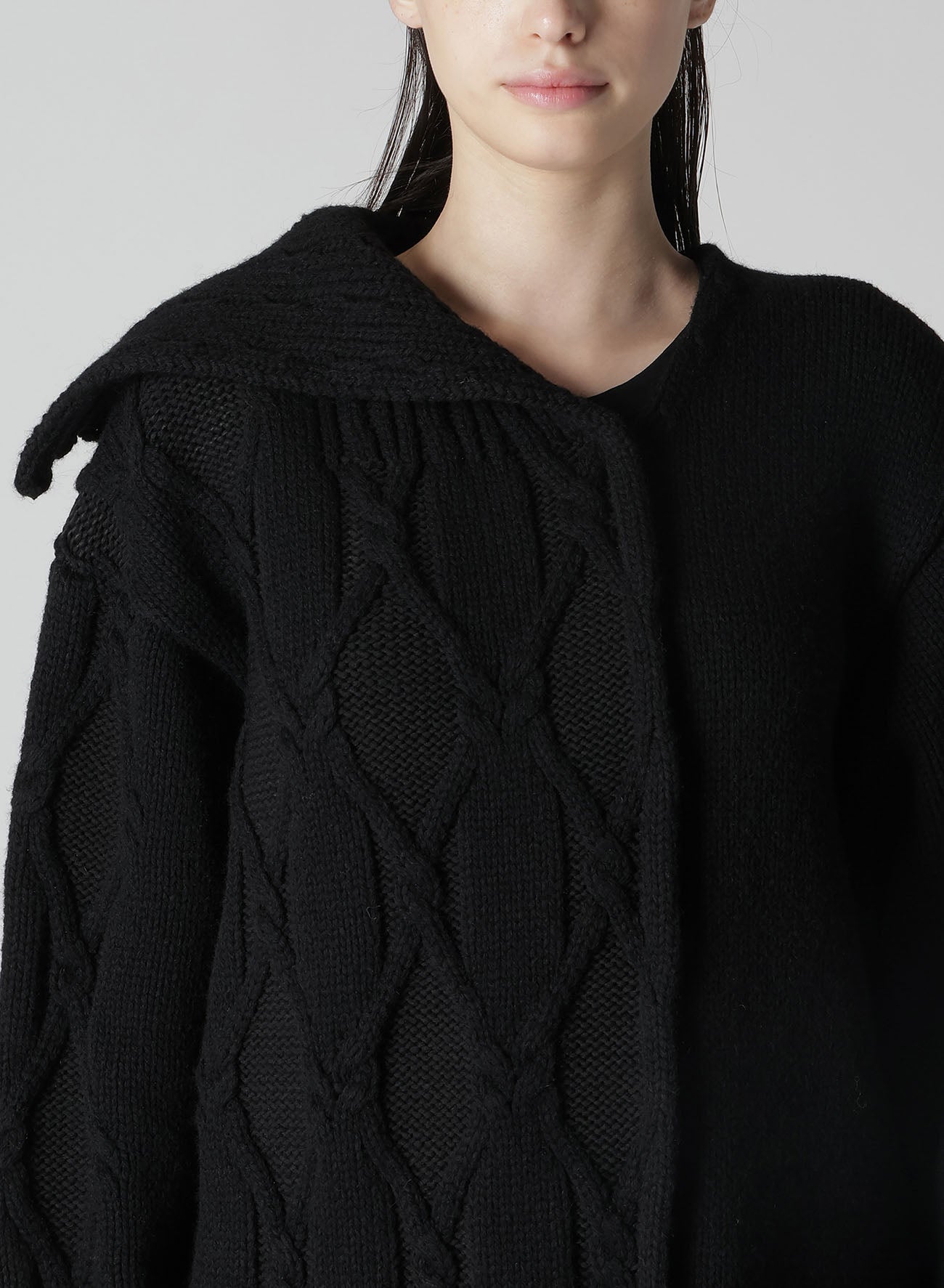 PLATING CABLE KNIT ASYMMETRY PANELED PO