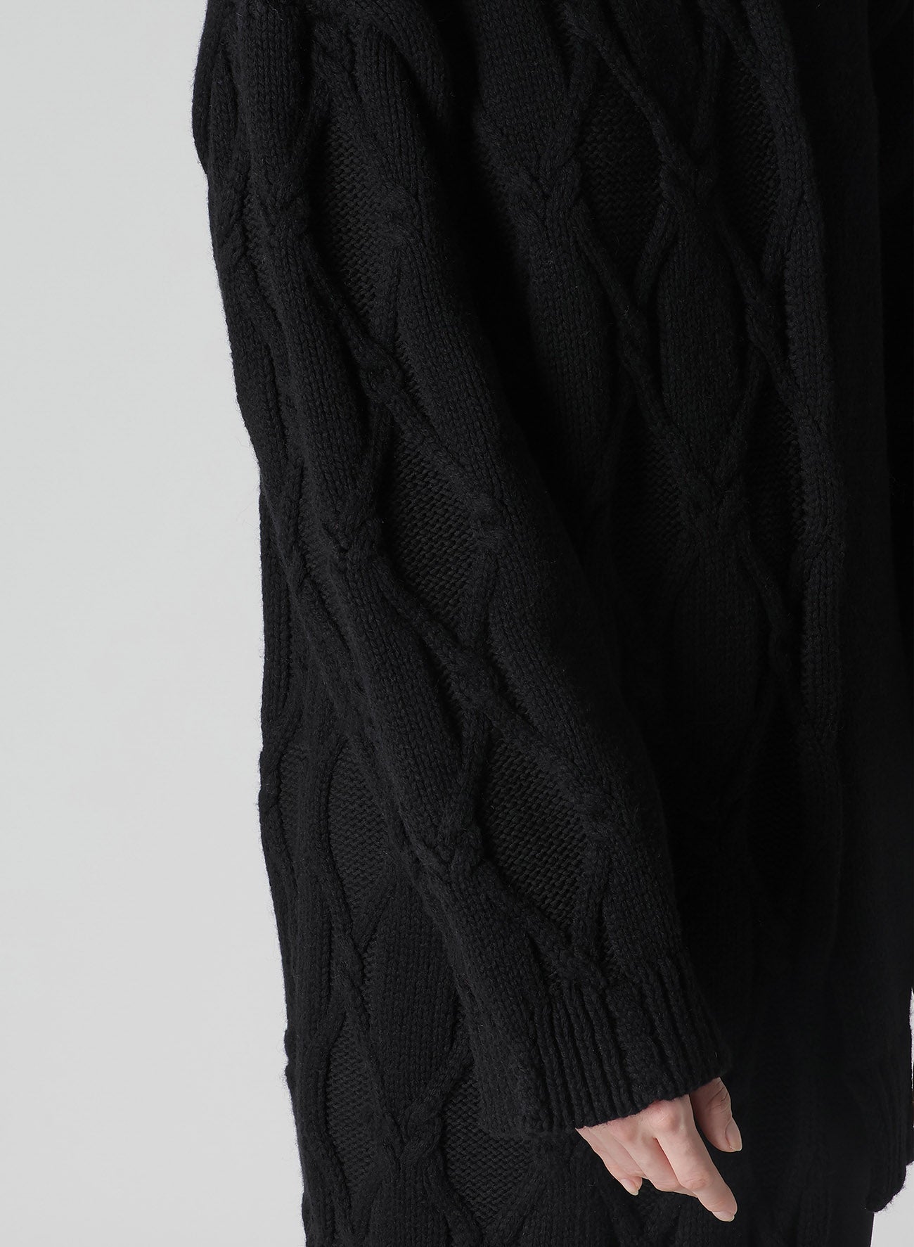 PLATING CABLE KNIT ASYMMETRY PANELED PO