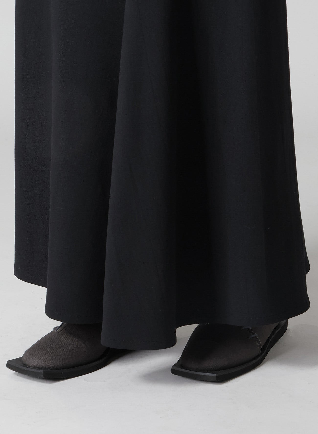 DAMAGED GABARDINE L SLIM FLARE SKIRT