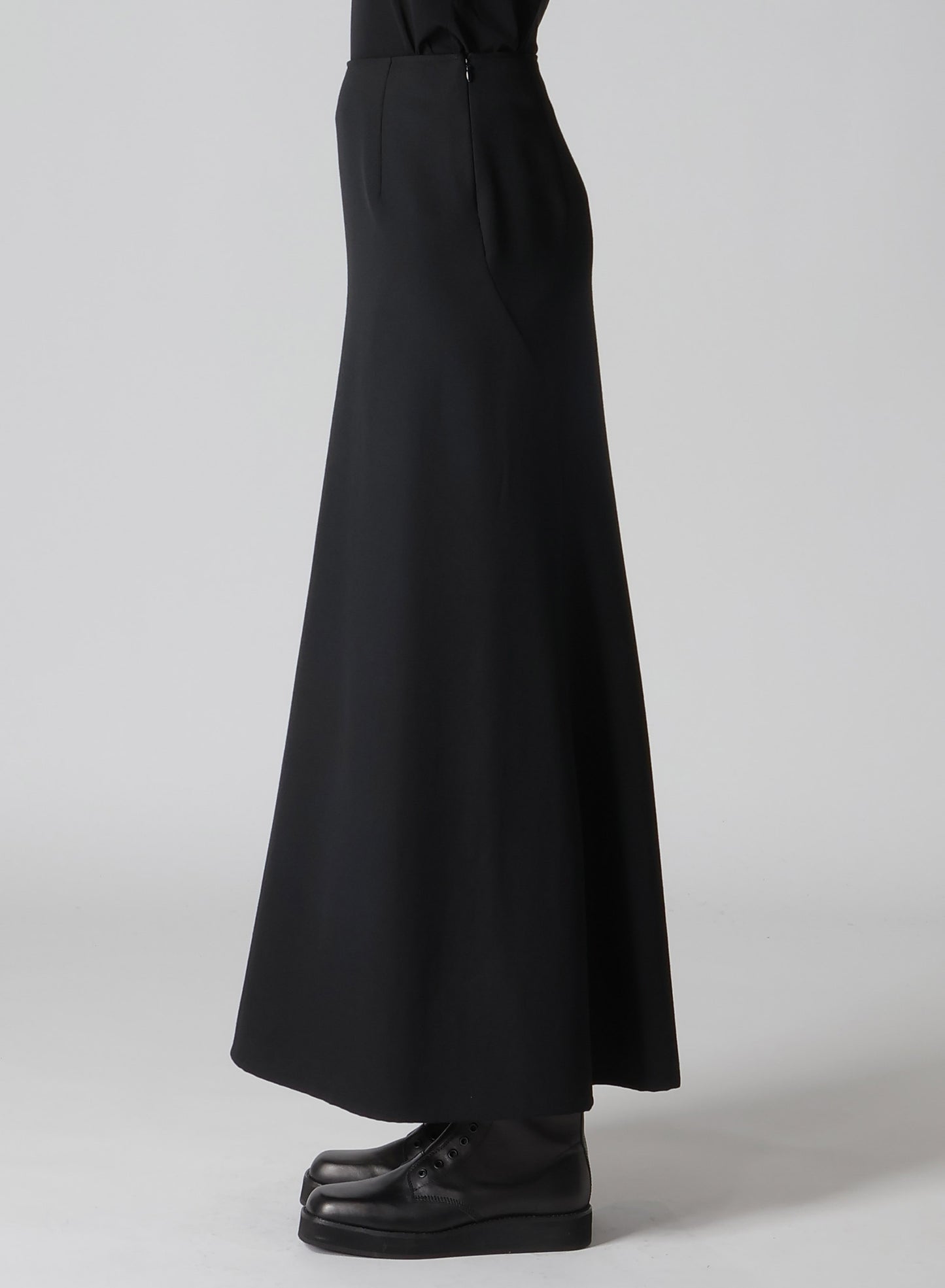 2/60 WOOL GABARDINE DIAGONAL PANEL SKIRT