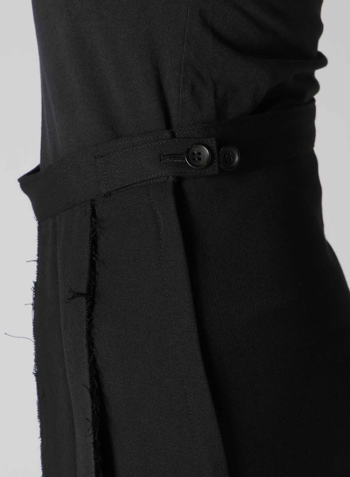 2/60 WOOL GABARDINE PANELED PLEATED SKIRT A