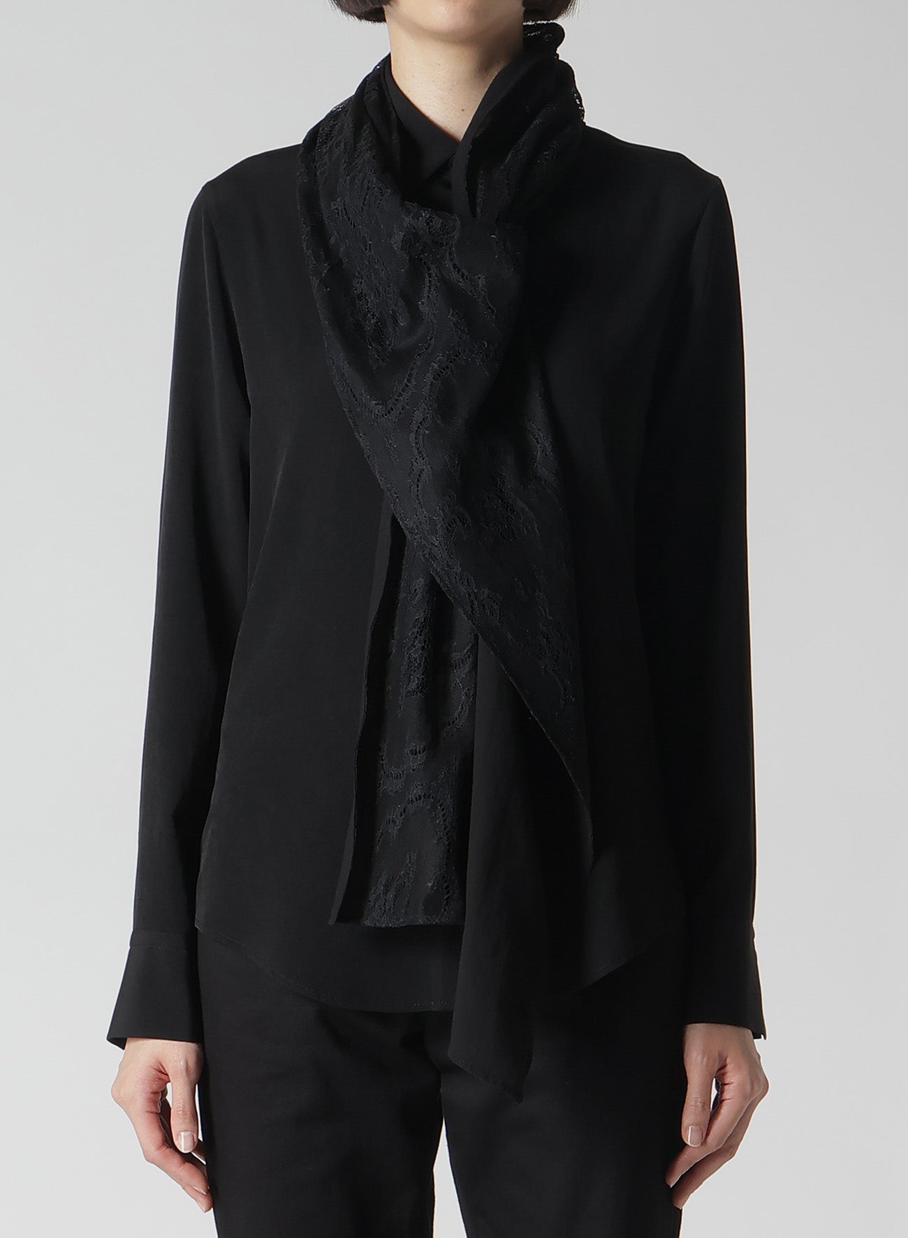 【1/11 10:00(JST) Release】TA/PE CREPE DE CHINE STOLE DETAIL BLOUSE