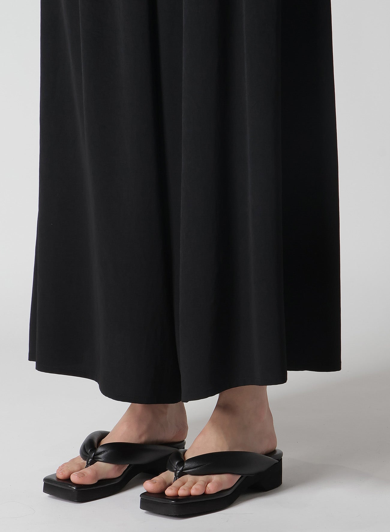 【1/11 10:00(JST) Release】TA/PE CREPE DE CHINE SKIRT-LIKE GATHER PANTS