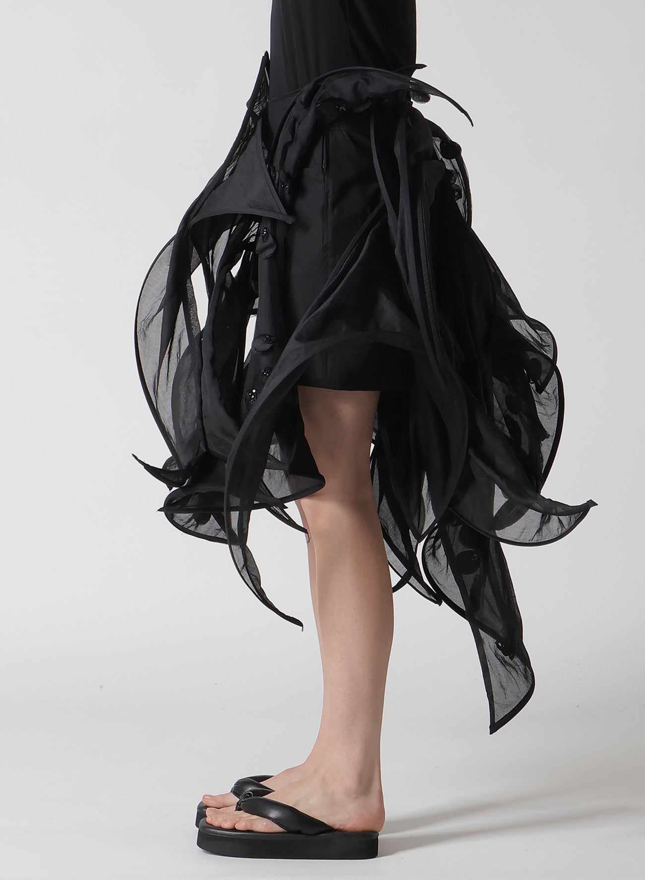 BUBBLES LACE WIRED SKIRT