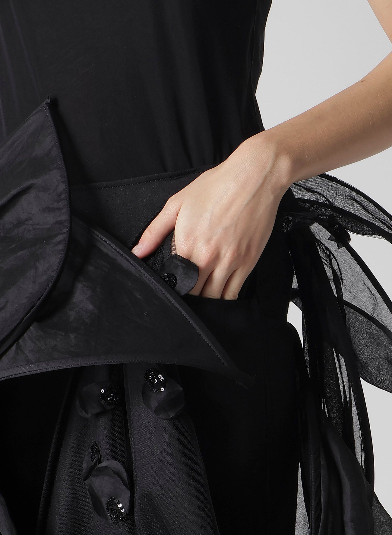 BUBBLES LACE WIRED SKIRT