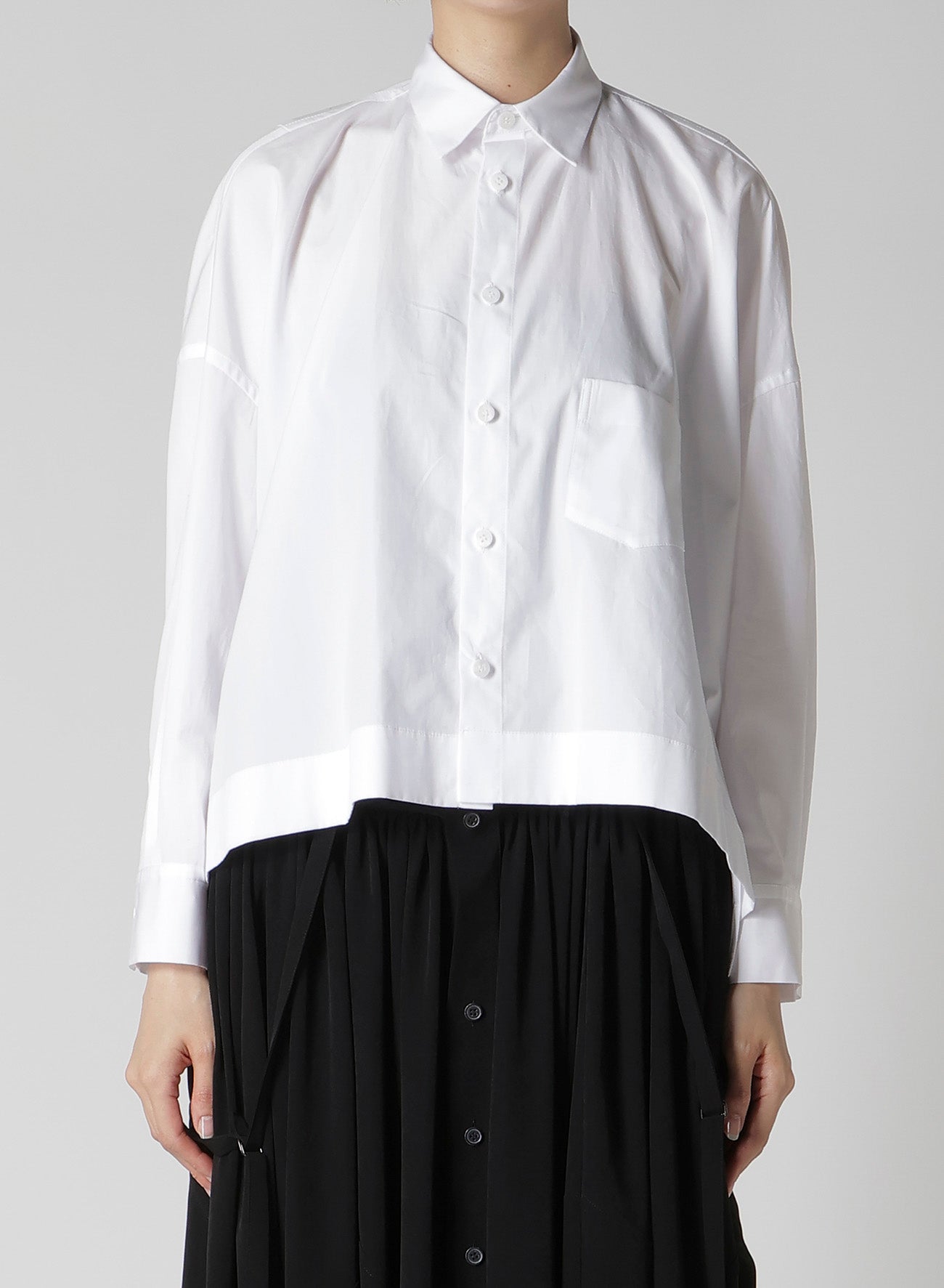 BROAD OVERSIZED BLOUSE