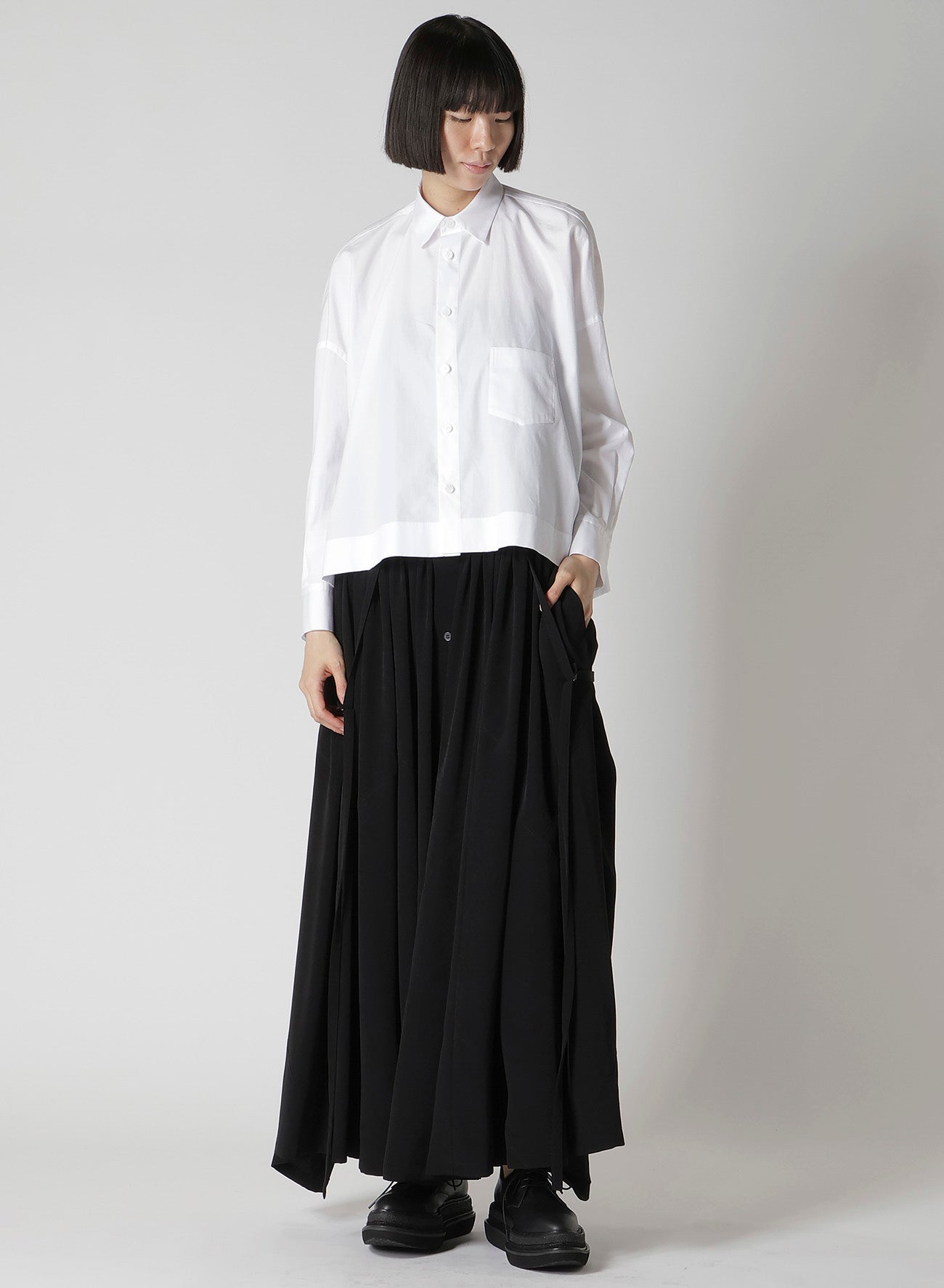 BROAD OVERSIZED BLOUSE