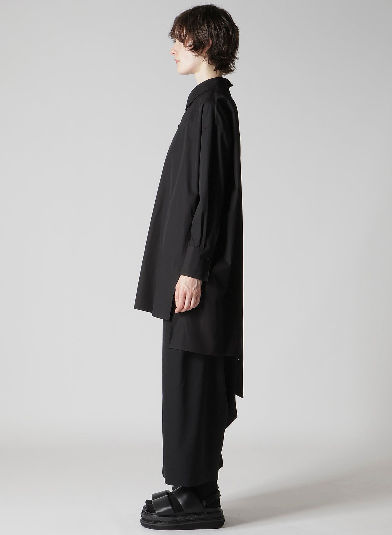 BROAD BUTTON DETAIL SHIRT