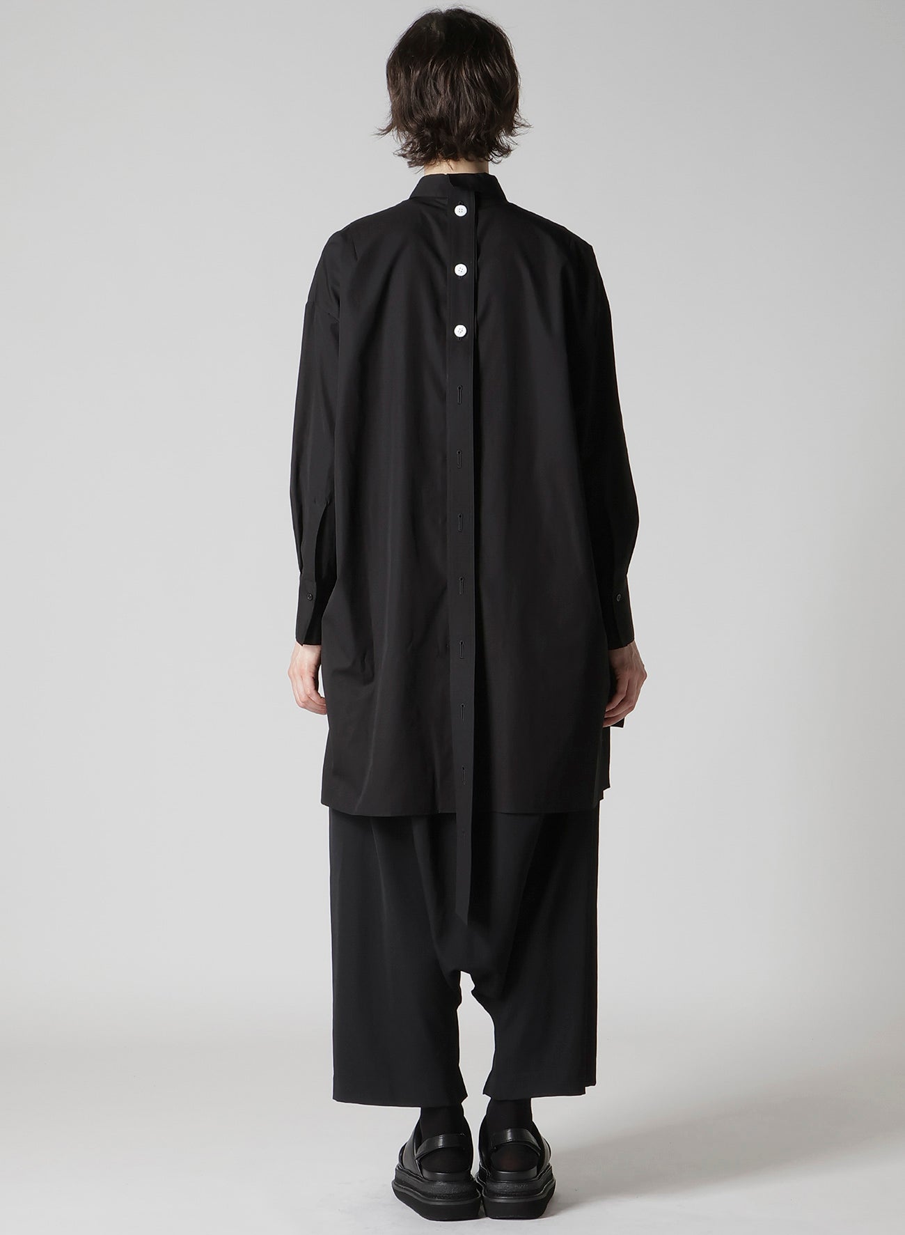 BROAD BUTTON DETAIL SHIRT