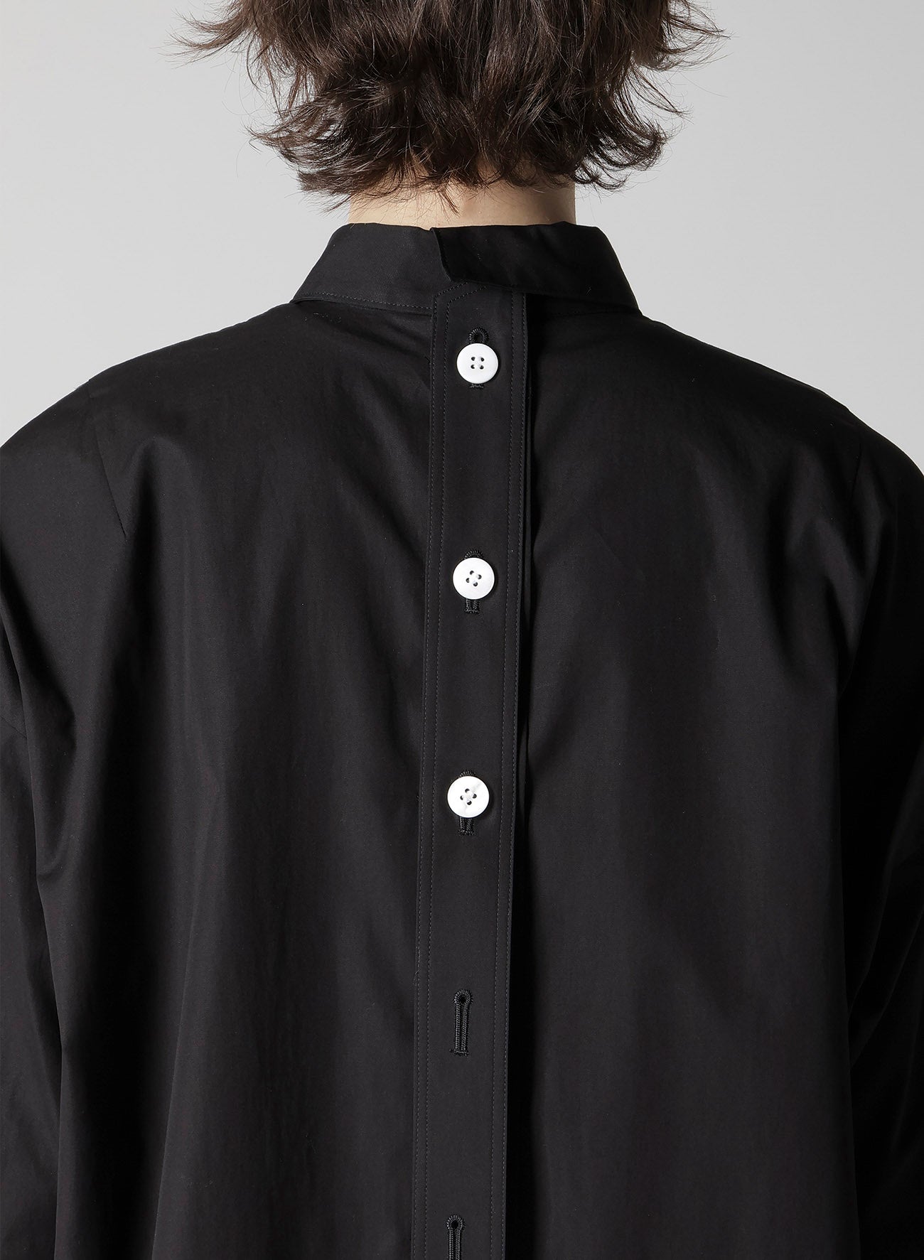 BROAD BUTTON DETAIL SHIRT