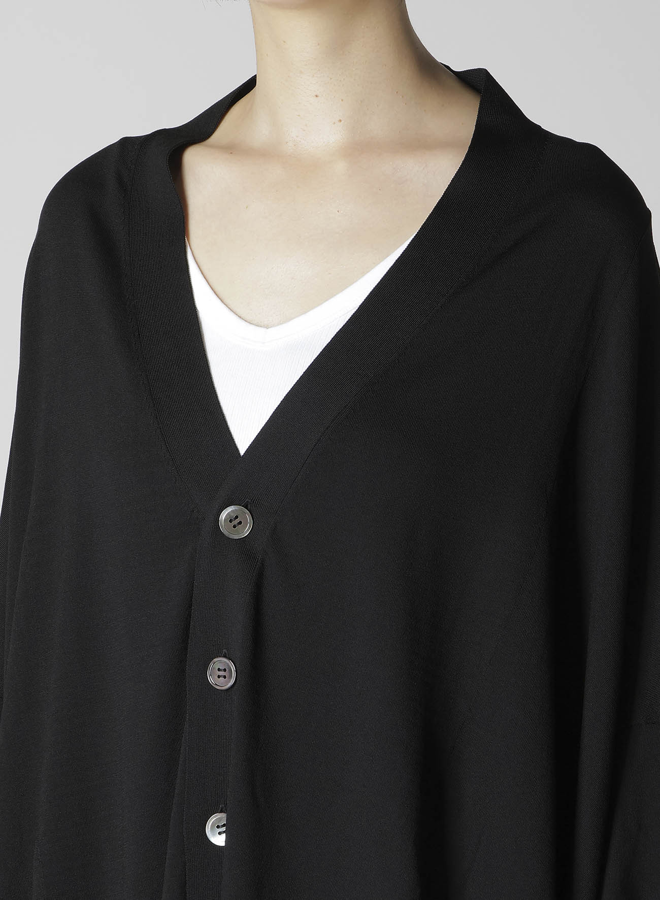 RYO 18G V NECK CARDIGAN