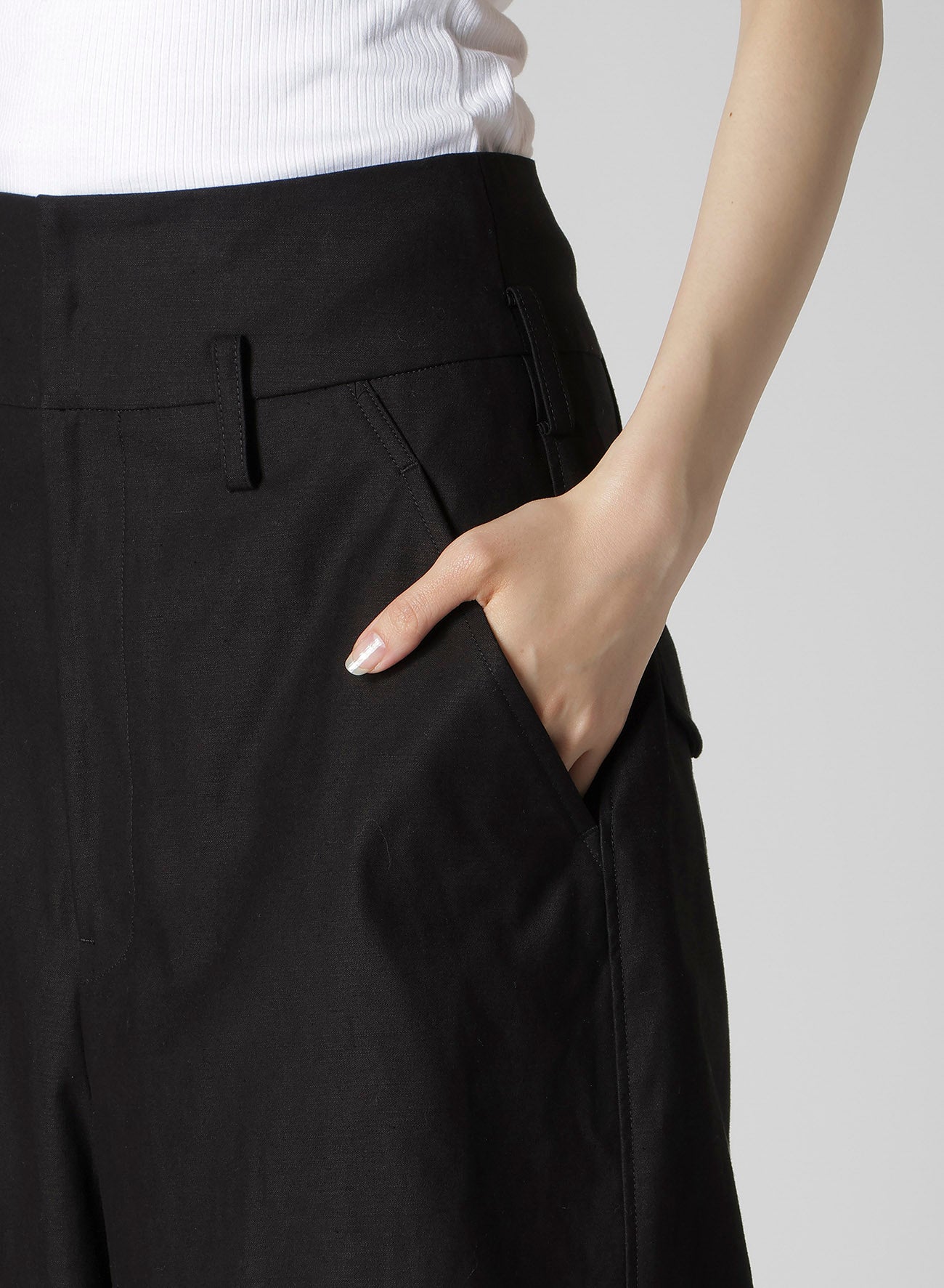 MILITARY BACKSIDE SATIN BERMUDA PANTS