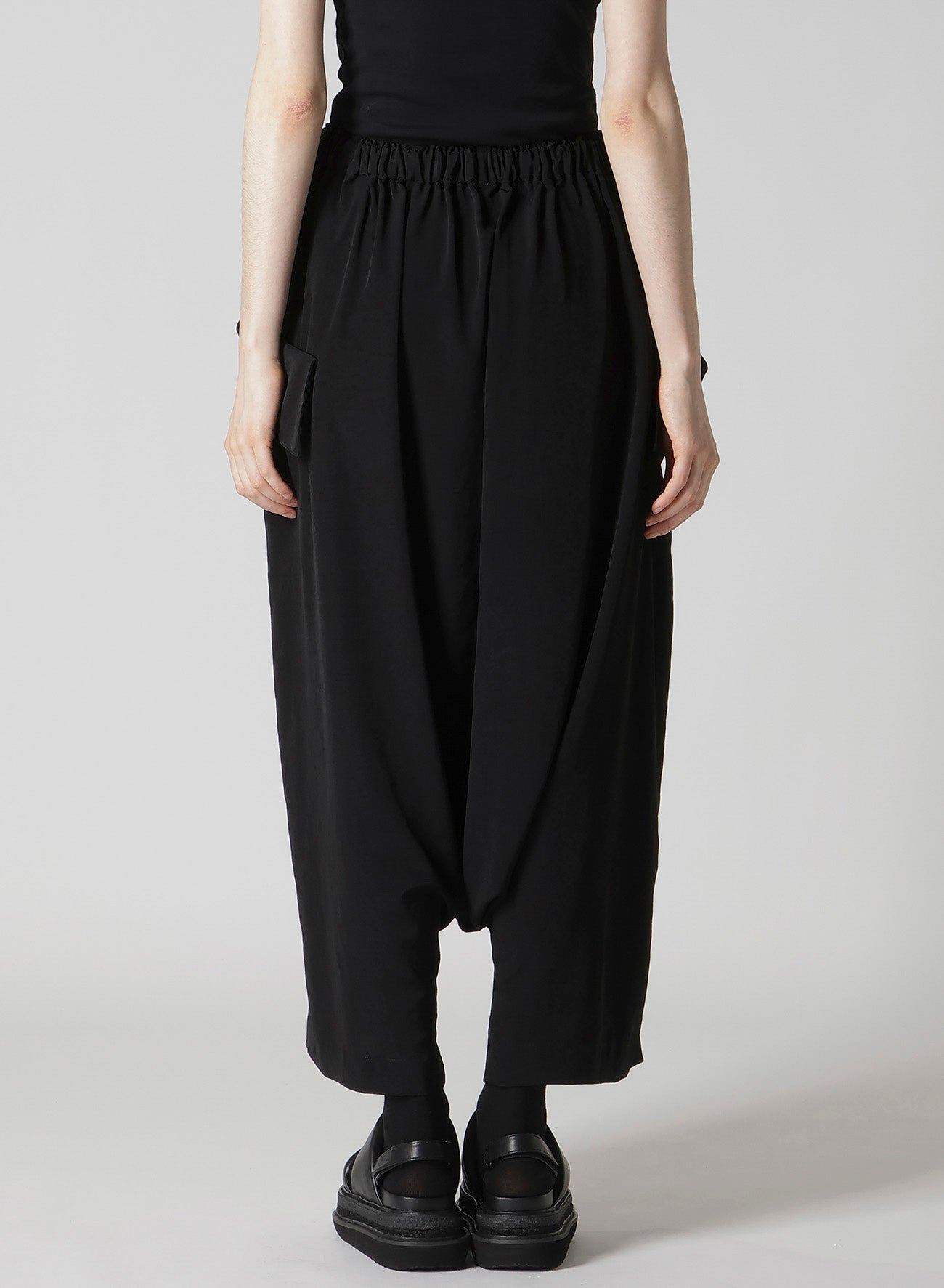 TA/PE CREPE DE CHINE BIG POCKET SAROUEL PANTS – THE SHOP YOHJI
