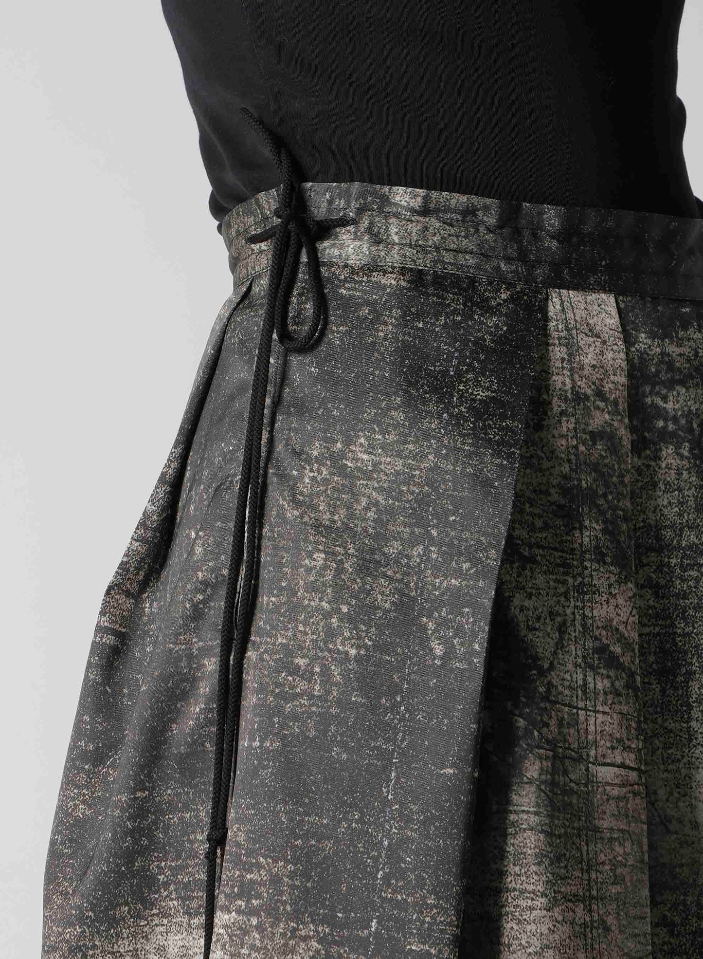 WALL PT UNBALANCED TUCK SKIRT
