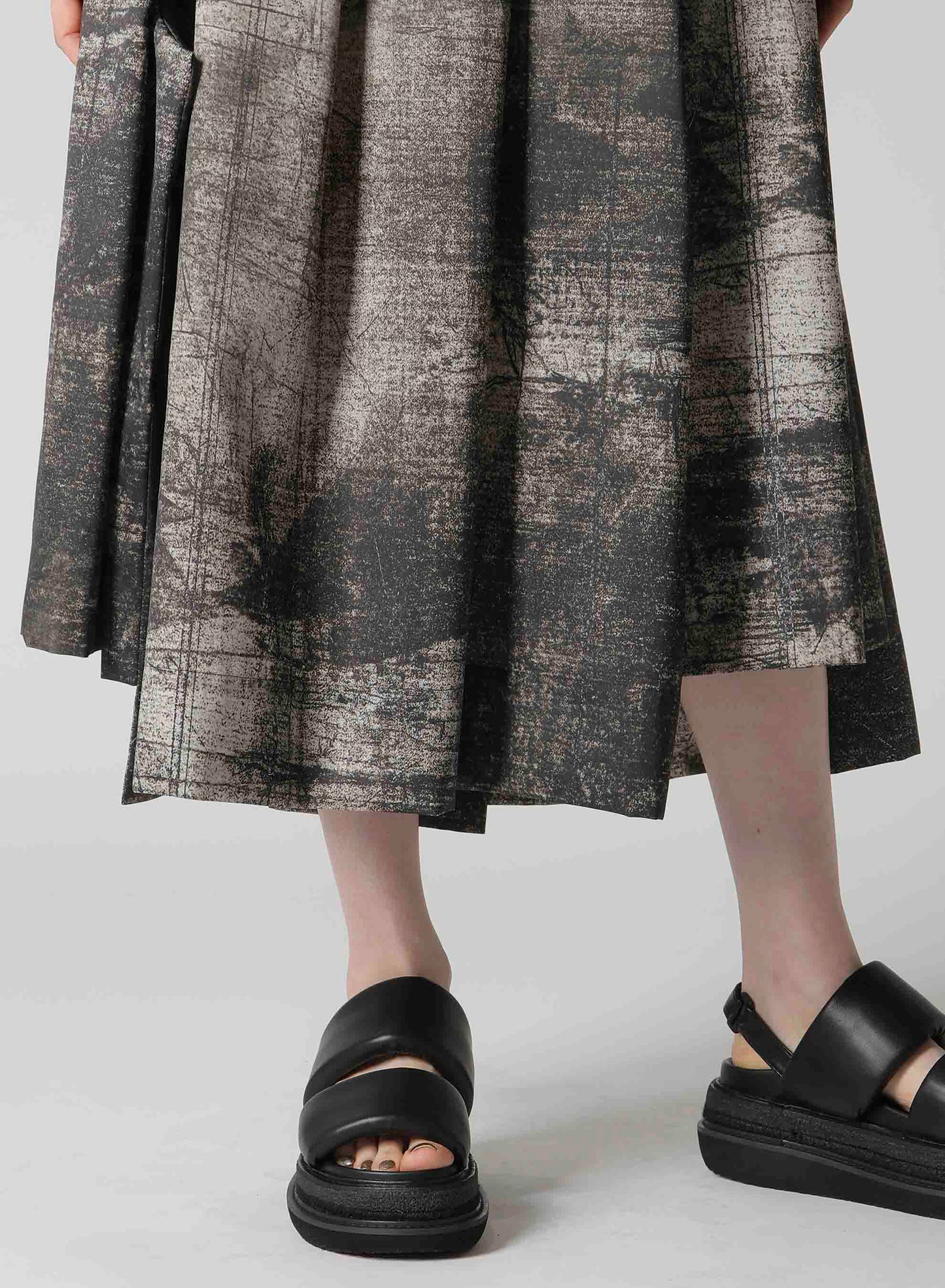 WALL PT UNBALANCED TUCK SKIRT