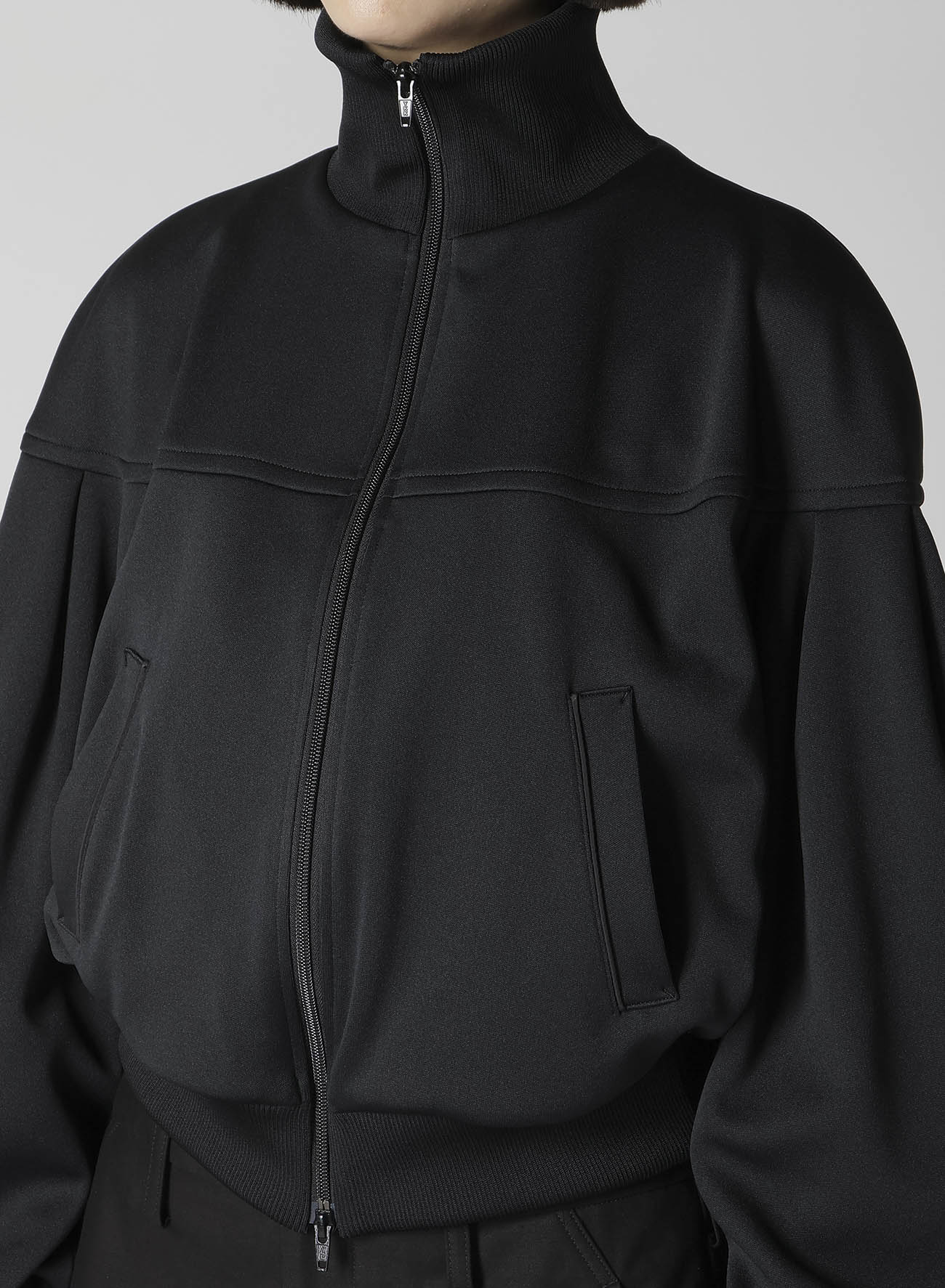 PE INTERLOCK PANELED BLOUSON