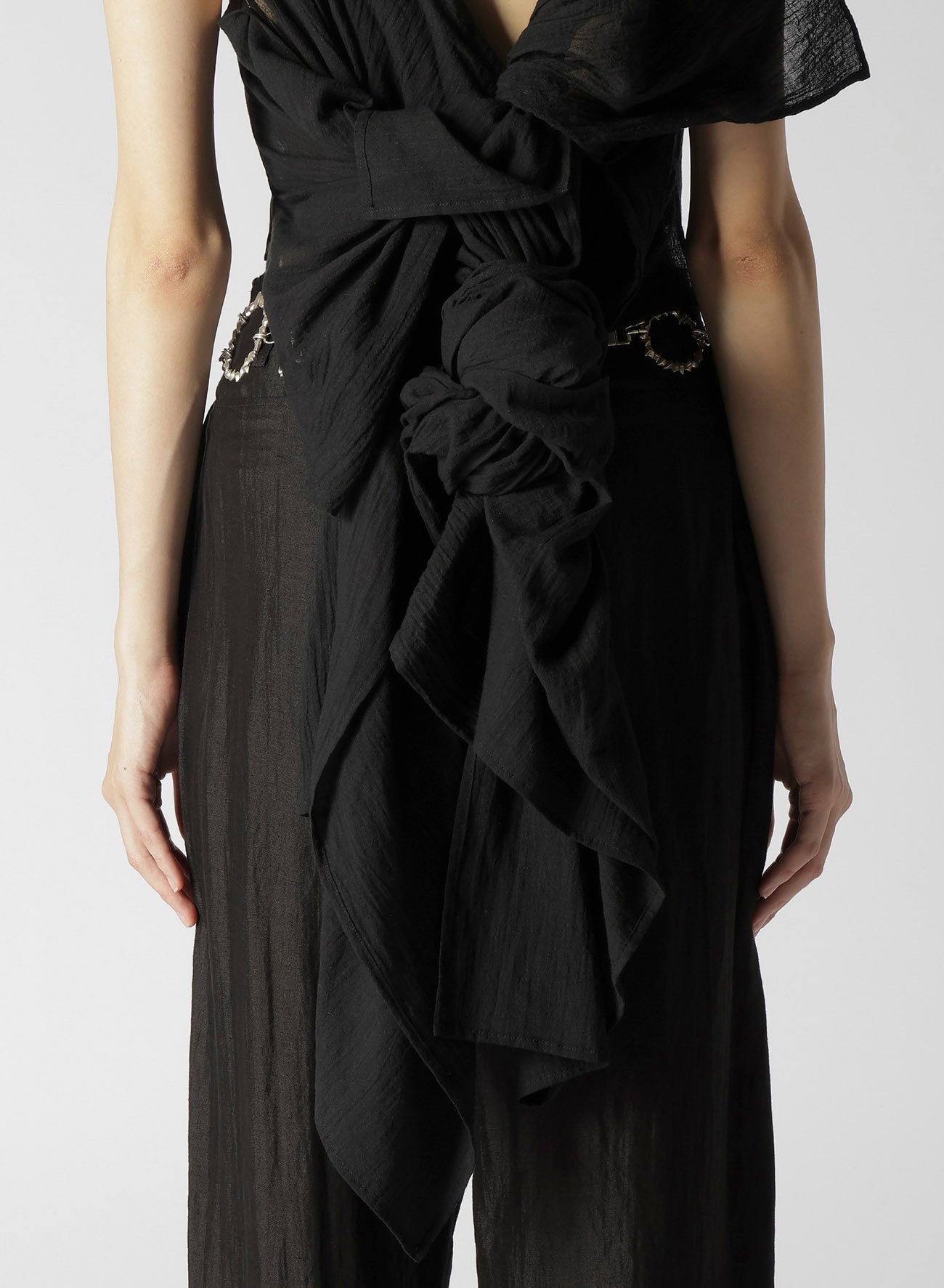 HIGH TWISTED GABARDINE BACKSIDE KNOT DETAIL VEST