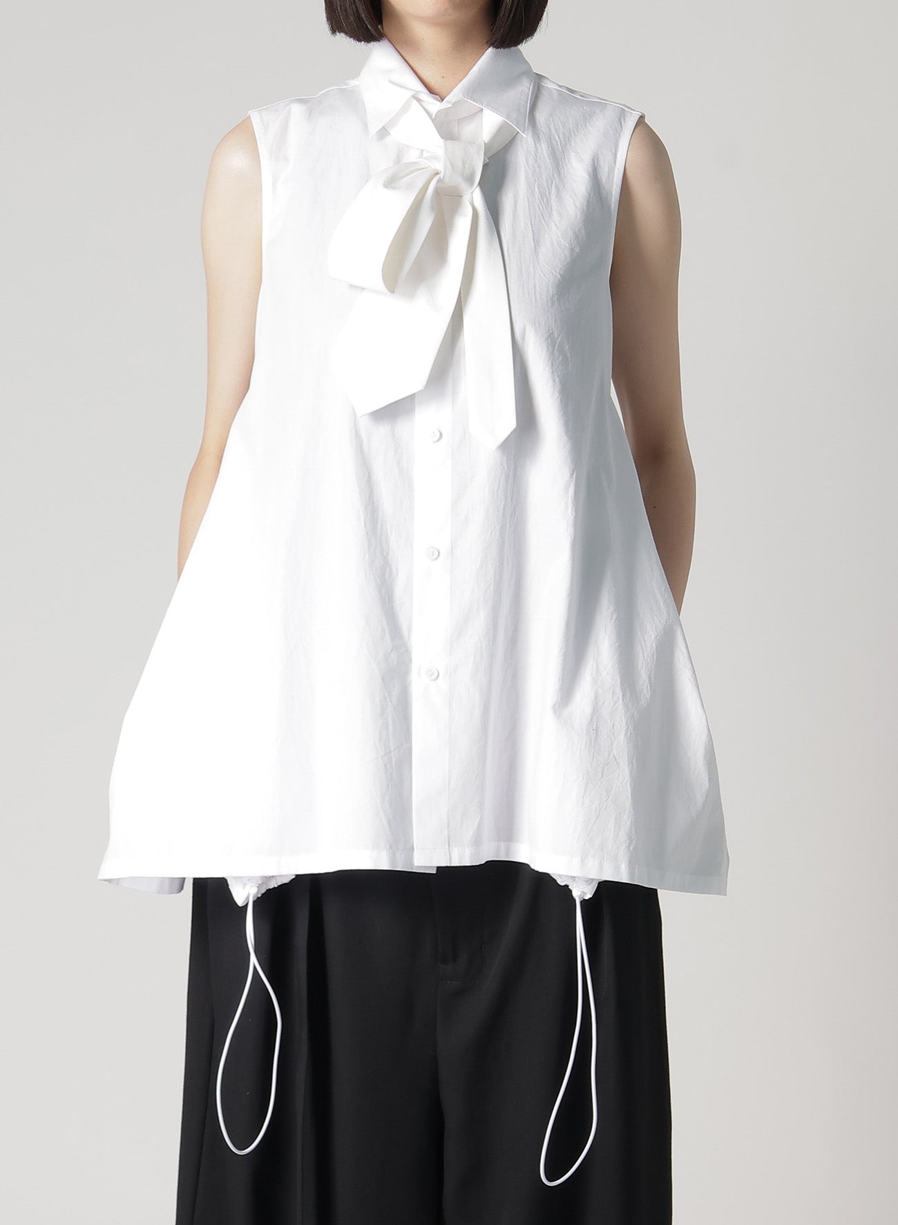 【12/6 10:00(JST) Release】BROAD R-SLEEVELESS TIE BLOUSE