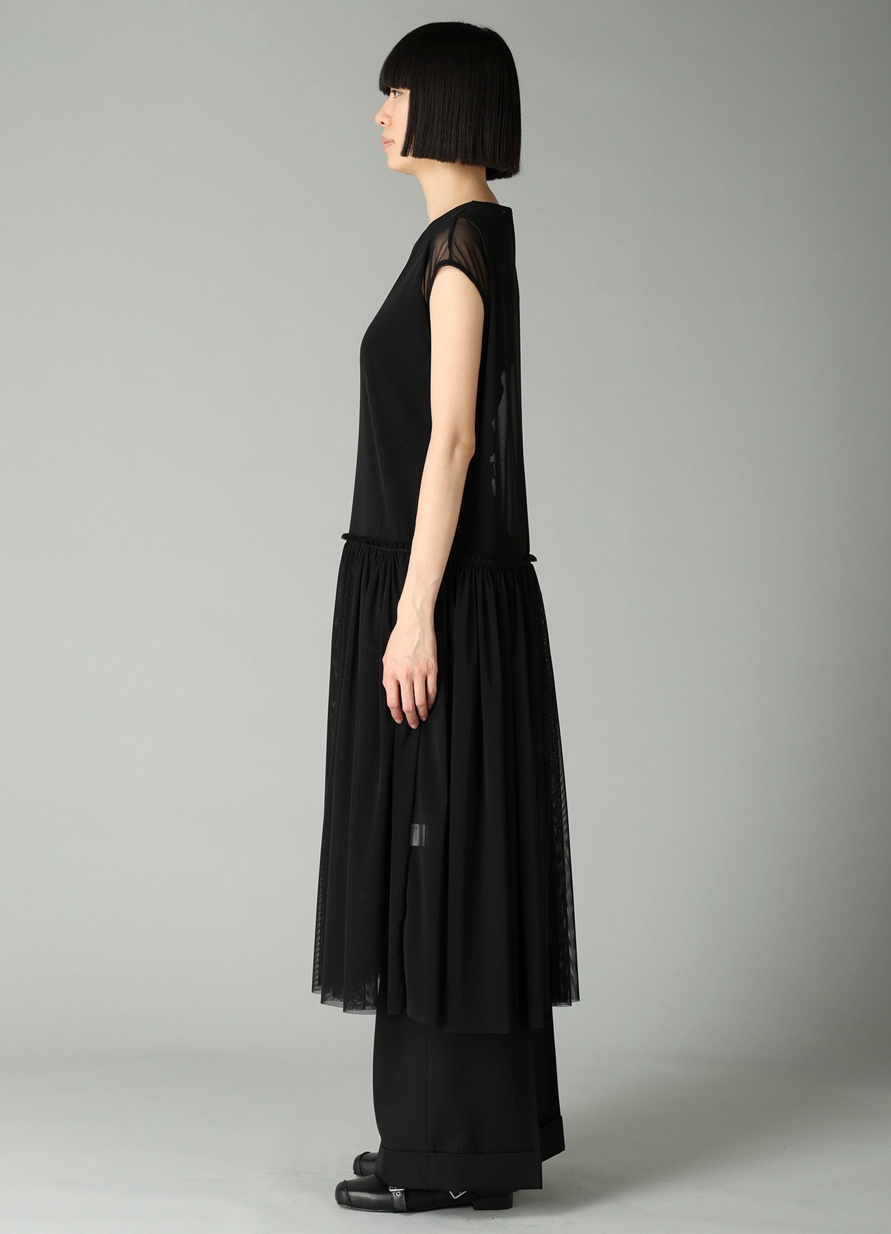 WOOLY TULLE GATHERED SLEEVELESS DRESS