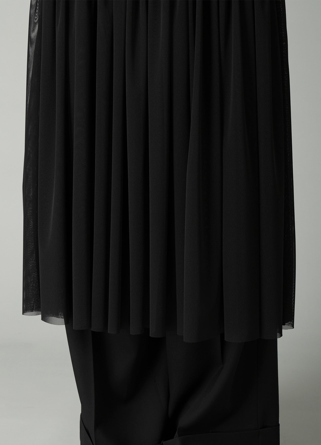 WOOLY TULLE GATHERED SLEEVELESS DRESS